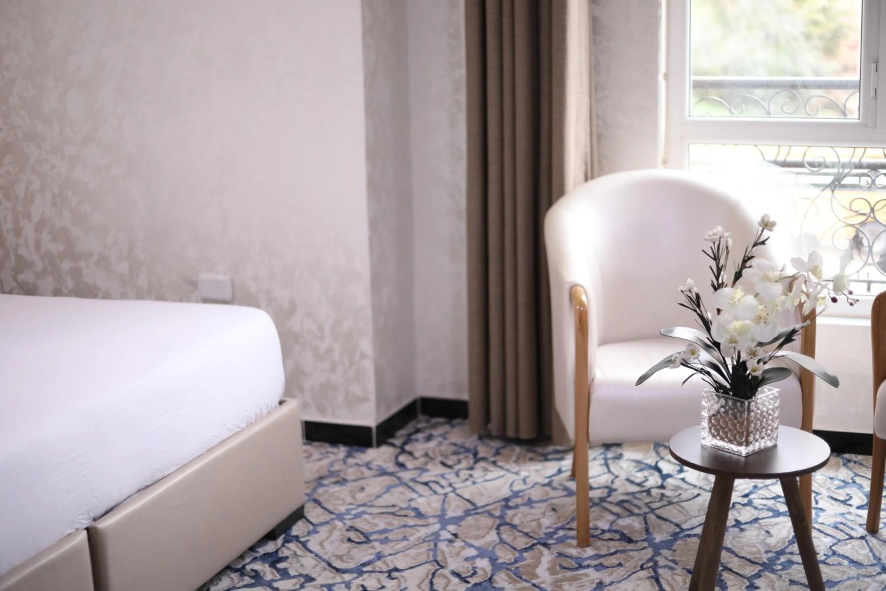 Photo of the whole room, Bed in The Castle Hotel