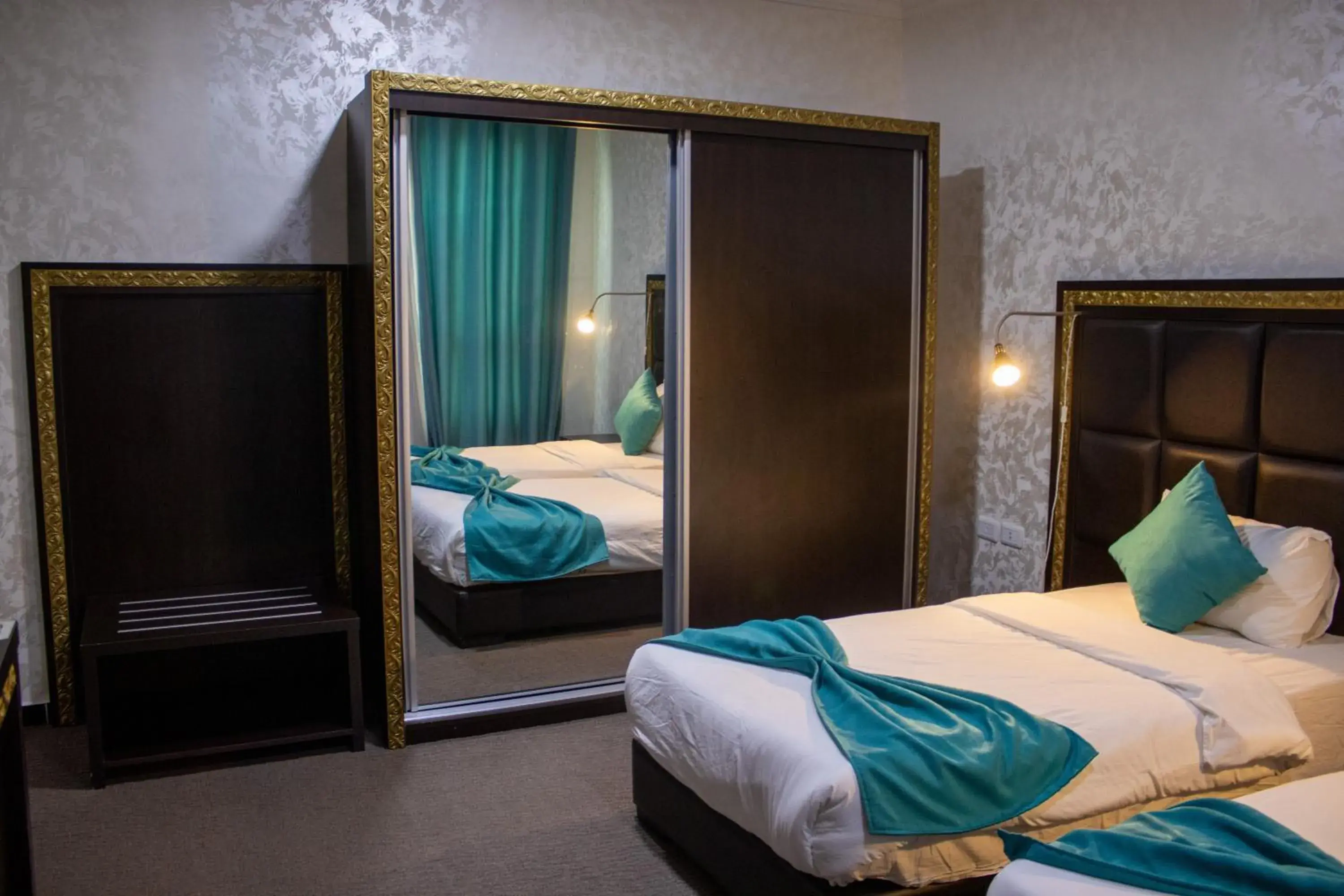 Deluxe Single Room in The Castle Hotel Deluxe Single Room in The Castle Hotel