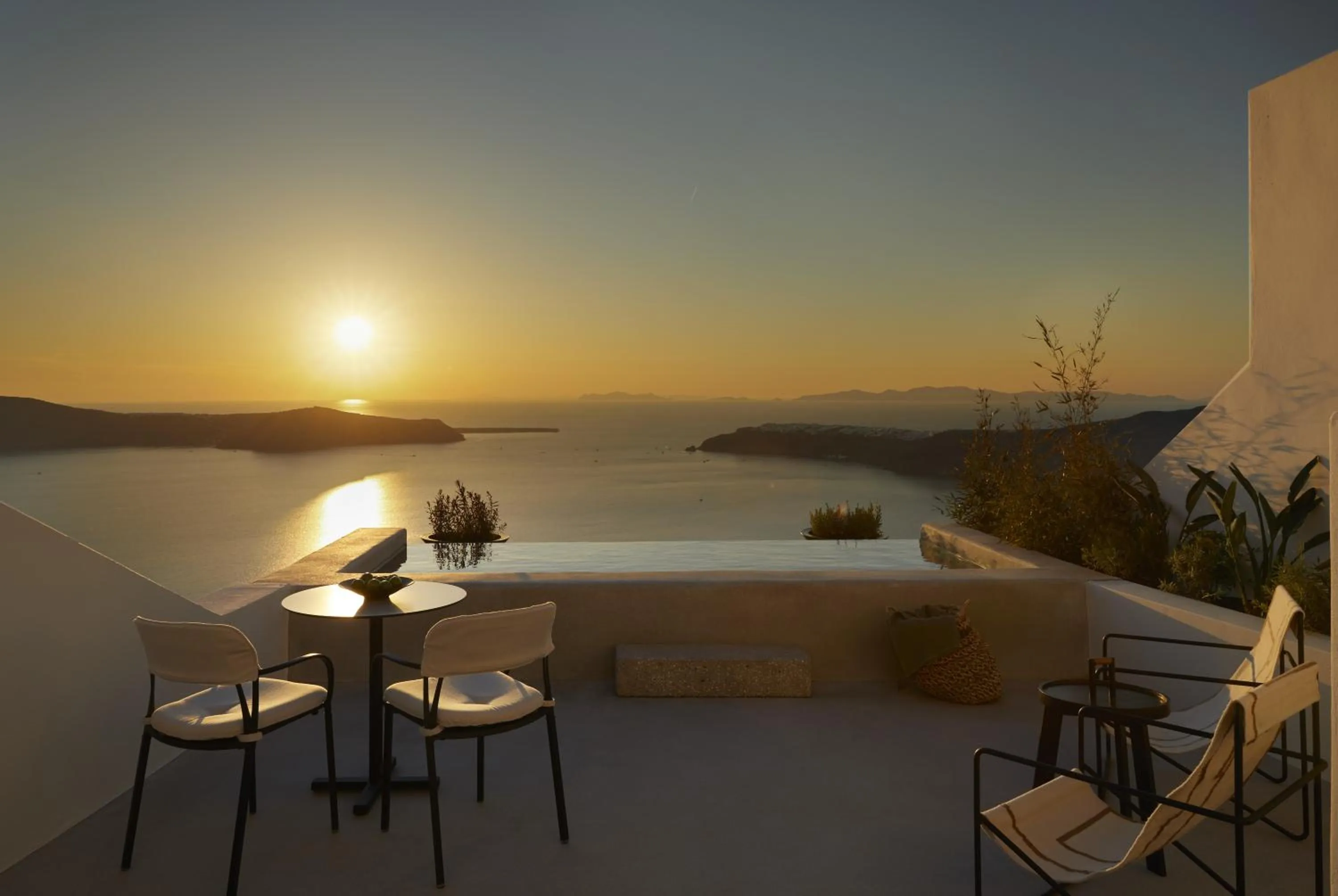 Sunset in Atoles Retreat