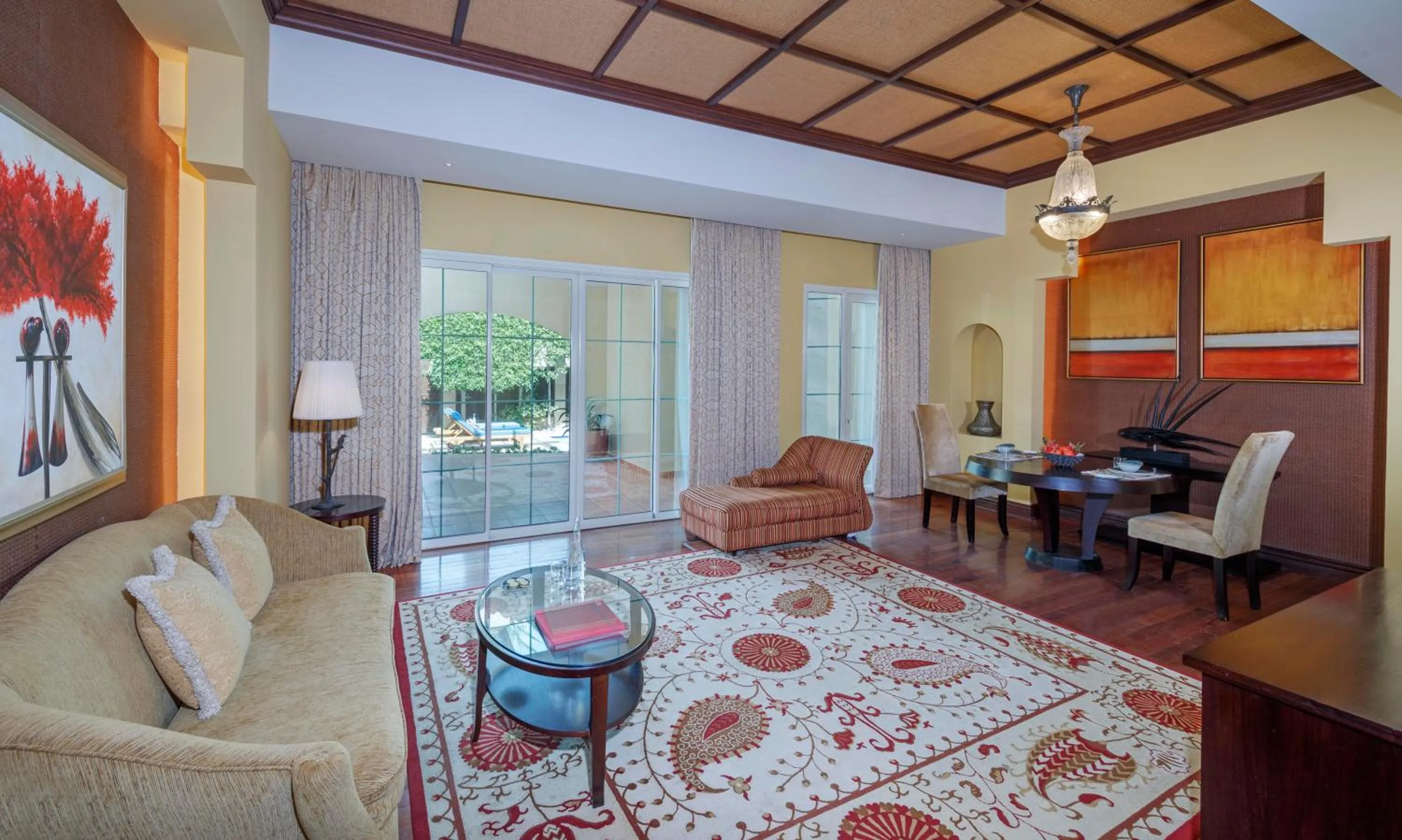 Living room in Anantara Desert Islands Resort & Spa