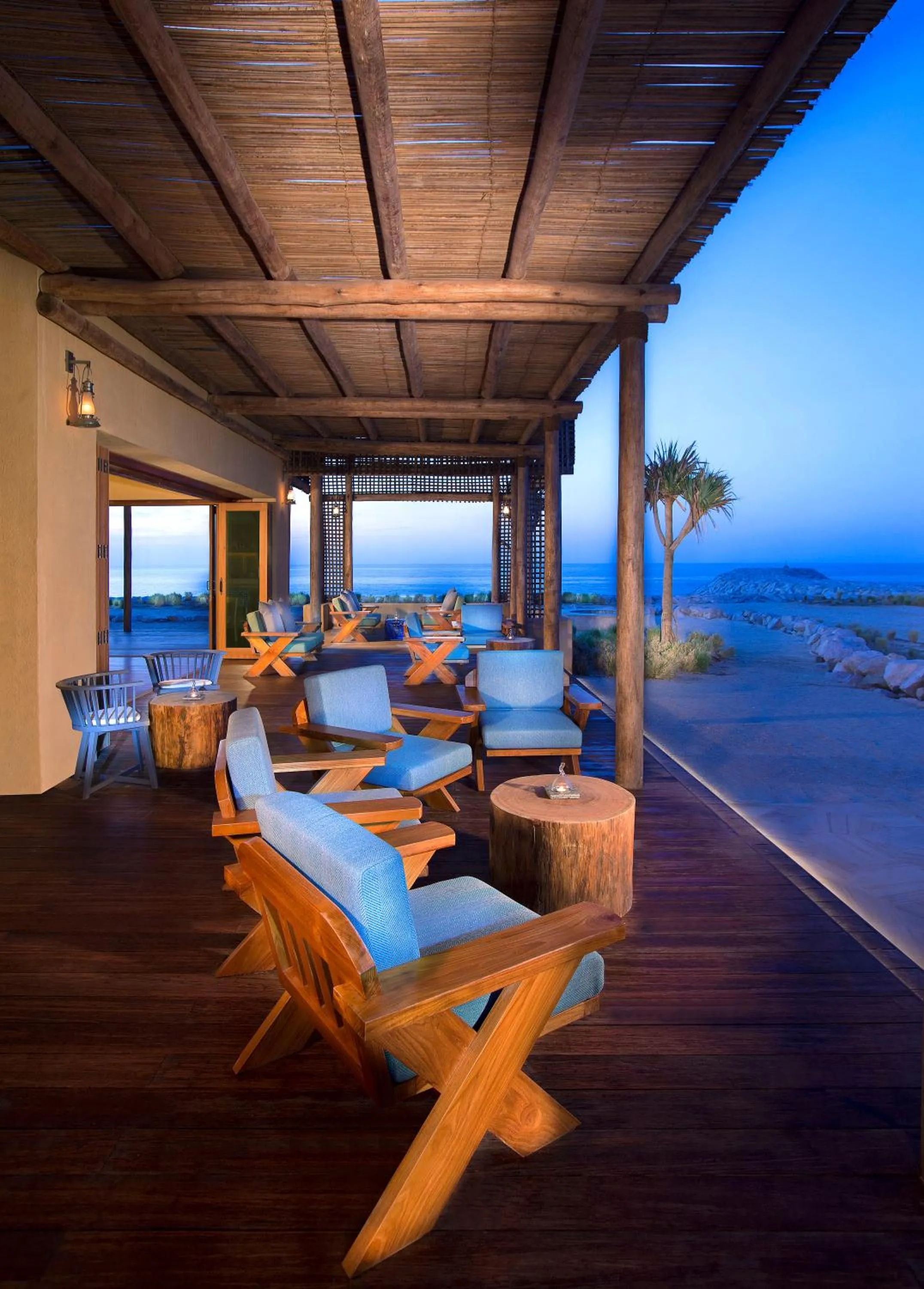 Restaurant/places to eat in Anantara Desert Islands Resort & Spa