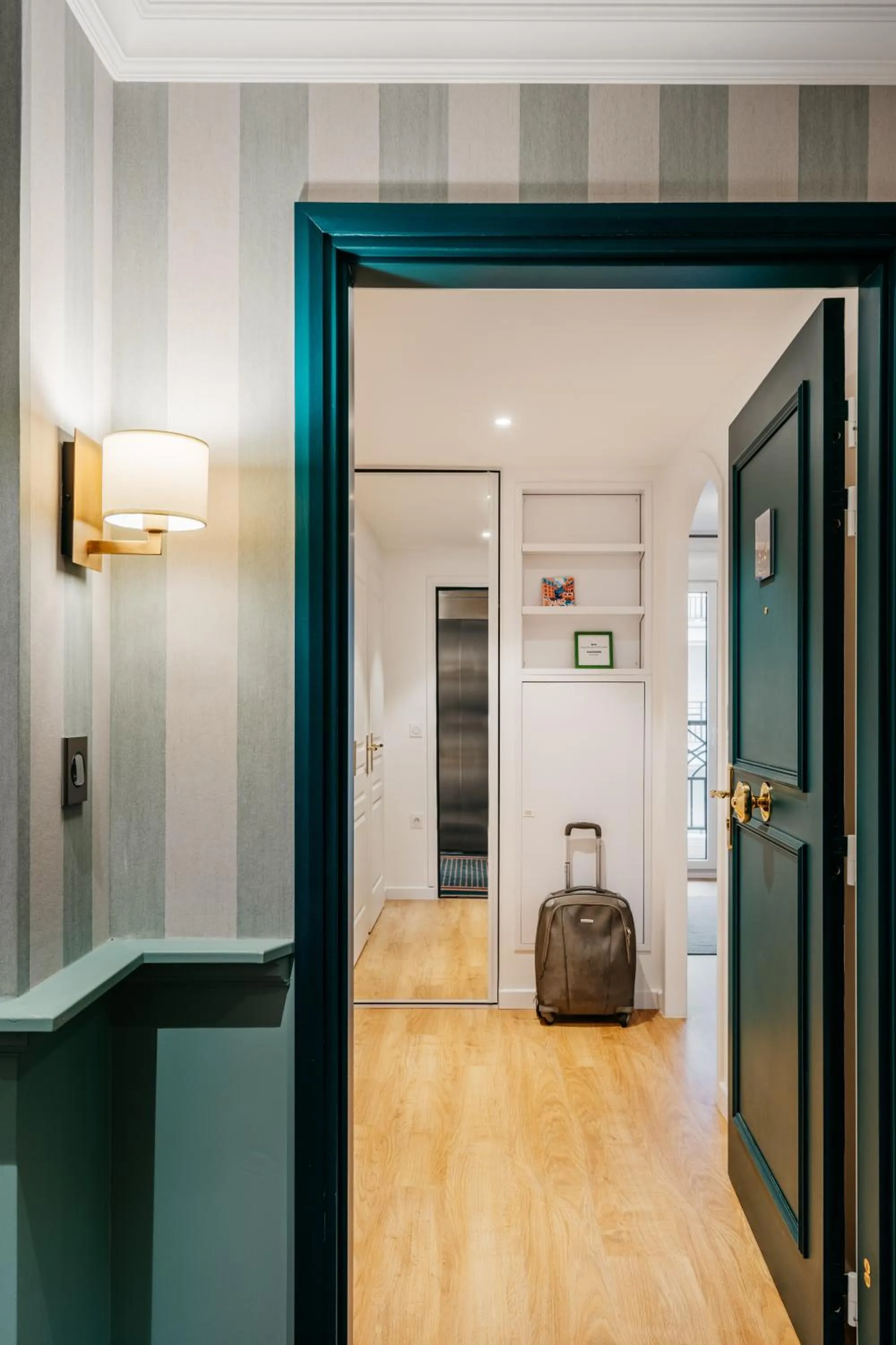 Living room in Edgar Suites Levallois – Jules Verne