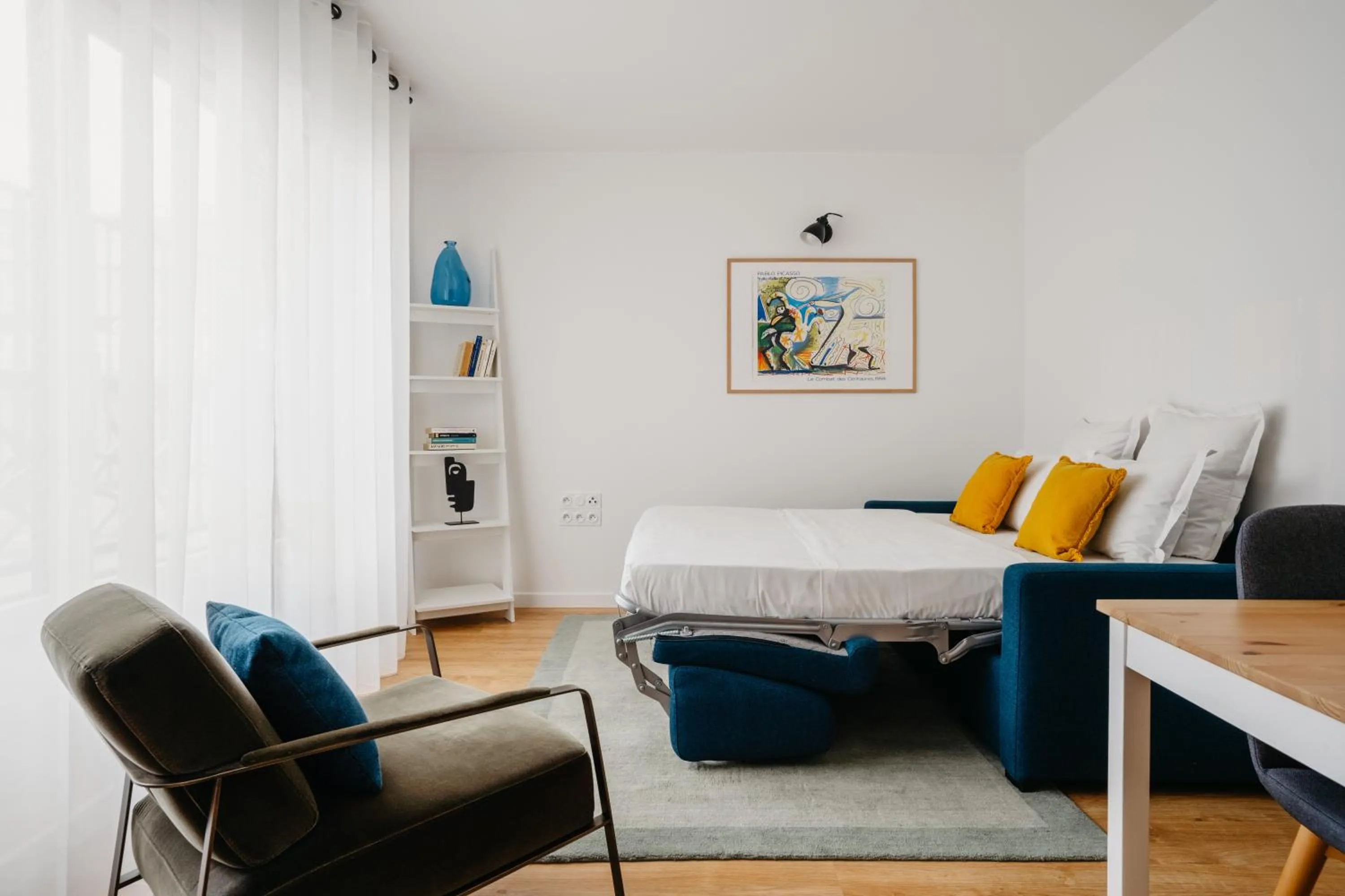 Living room in Edgar Suites Levallois – Jules Verne