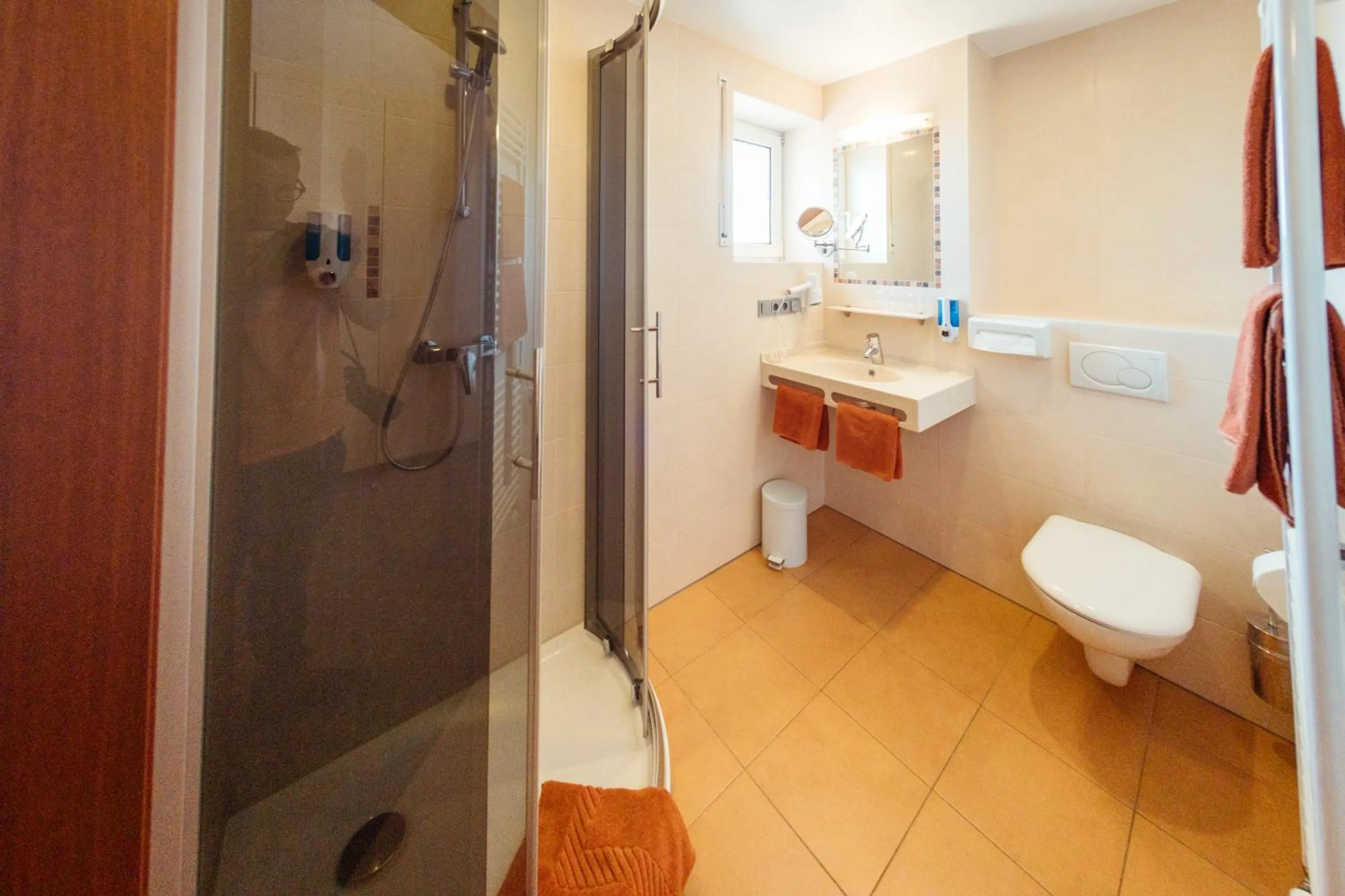 Shower in Hotel Sonnental