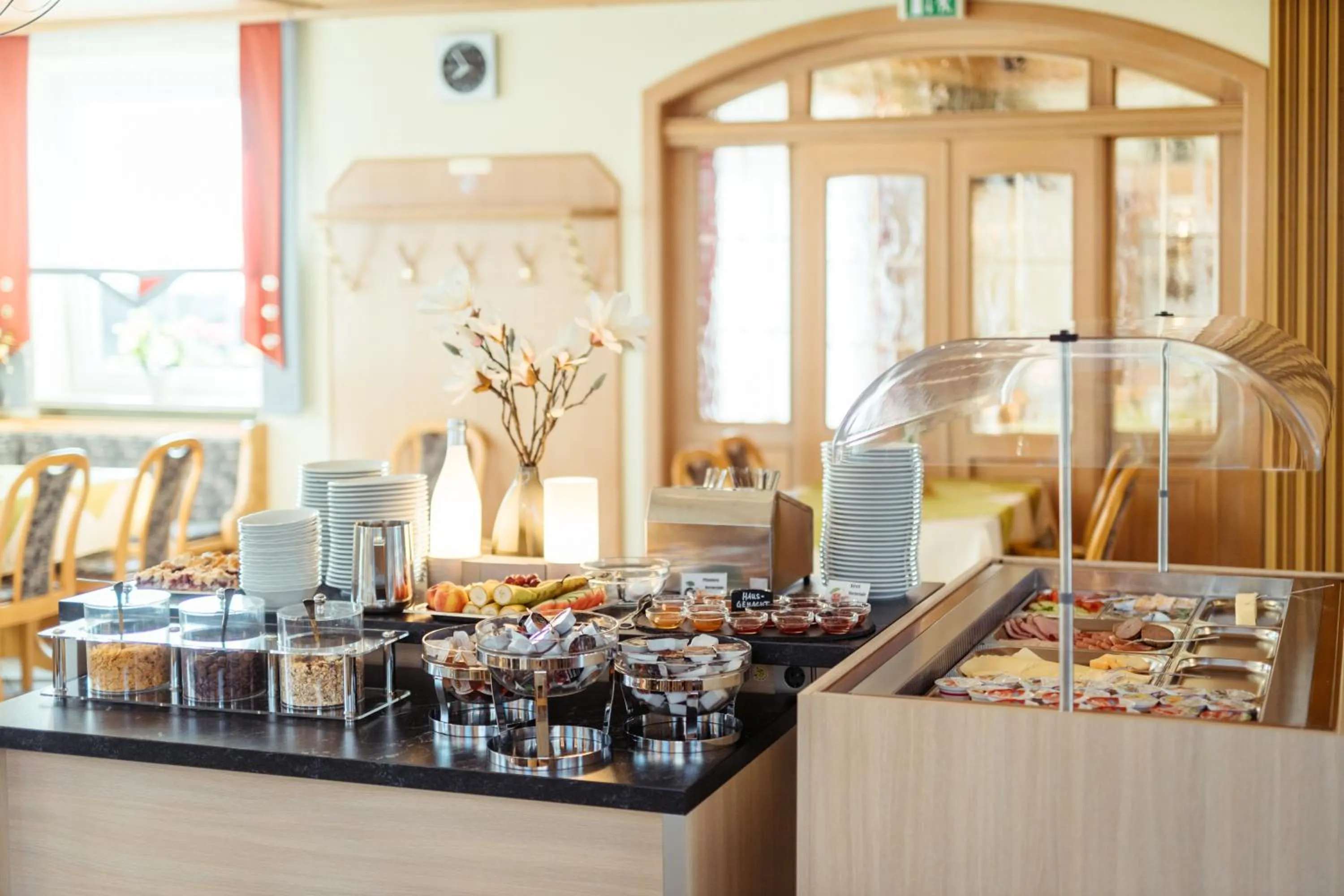 Breakfast in Hotel Sonnental