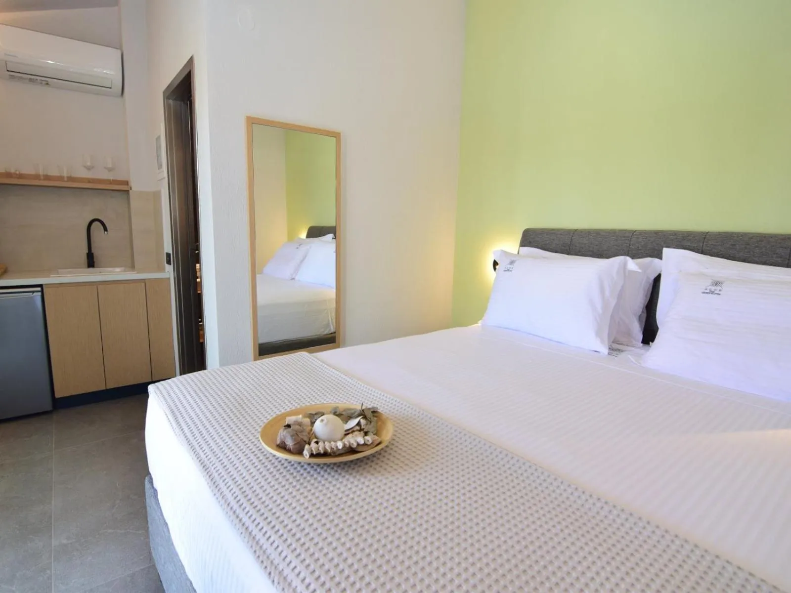 Bed in Aloe The Green Suites - Nikiti Halkidiki