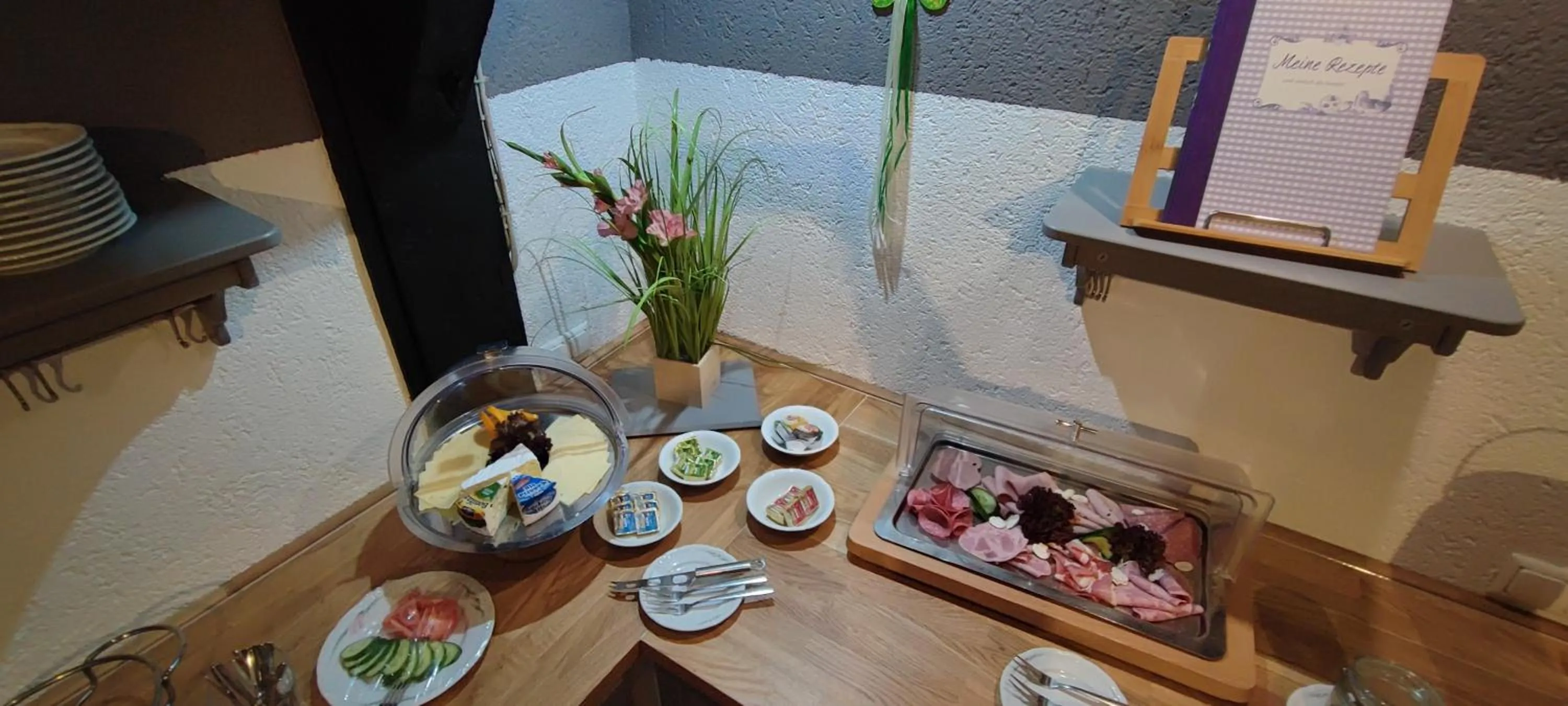 Buffet breakfast in Ihr Ferien Hotel Brunnenhof