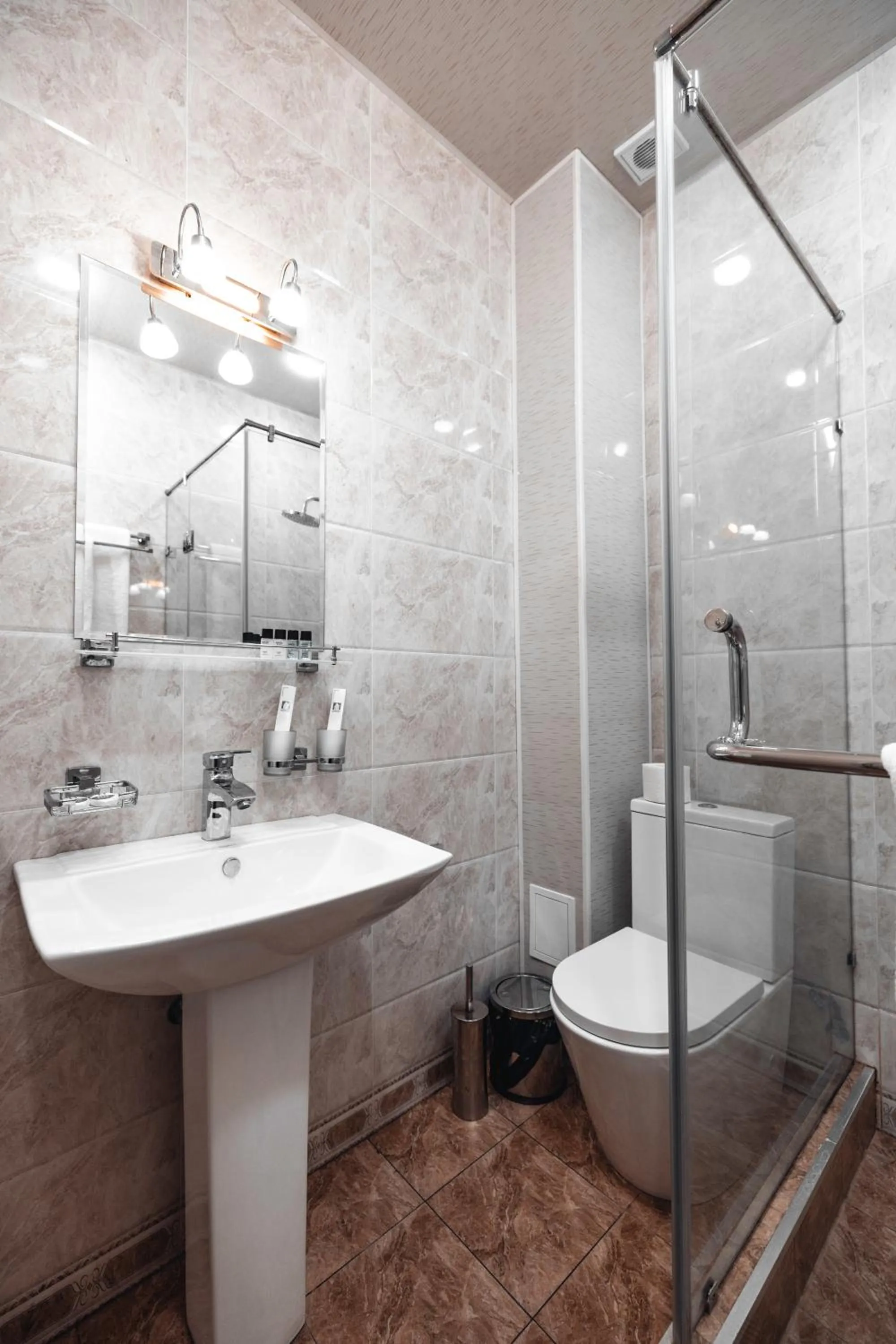 Shower in Art Regency Premium Hotel, Free Airport Shuttle Service