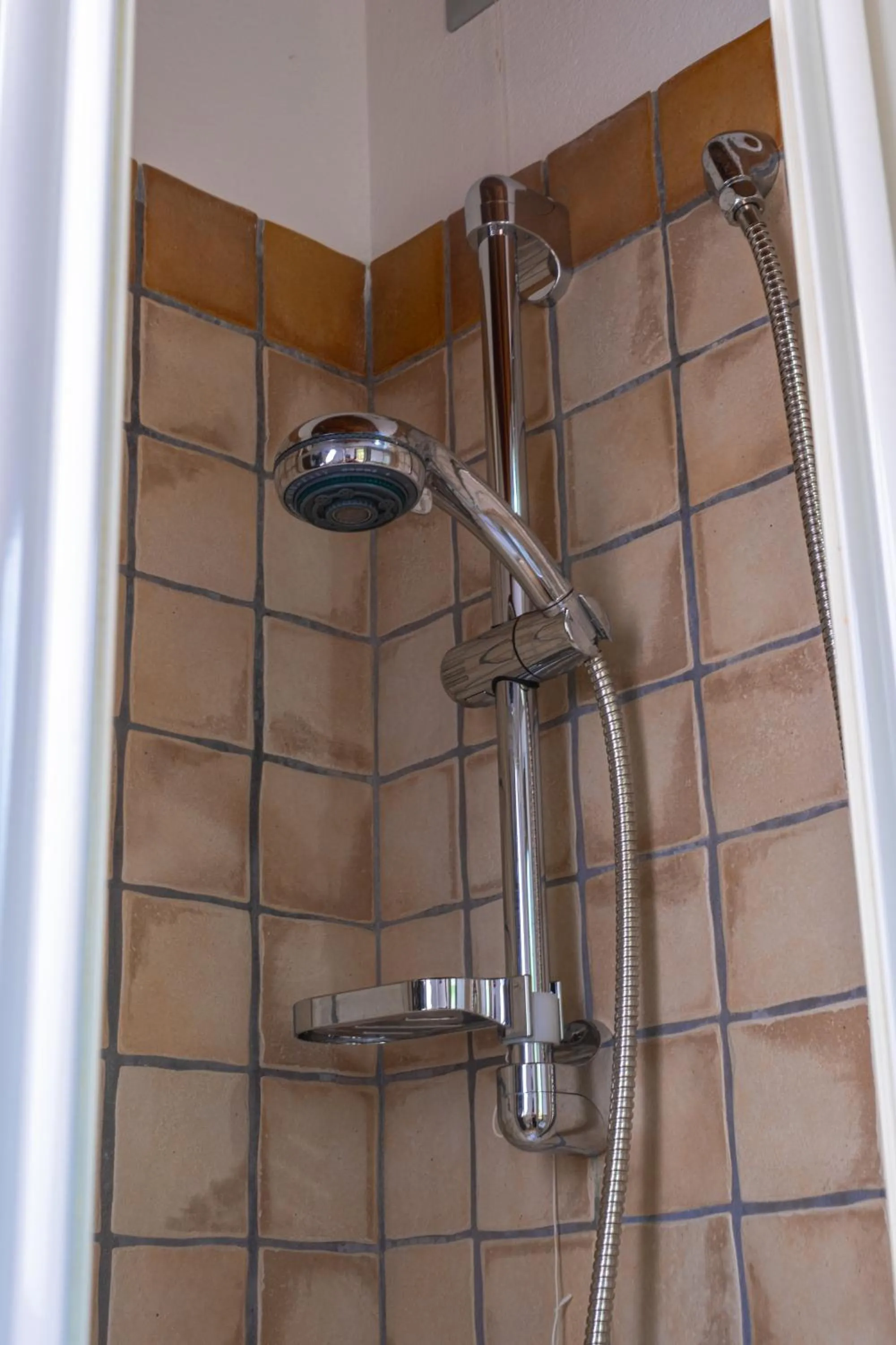 Shower in Funtana'e Mari