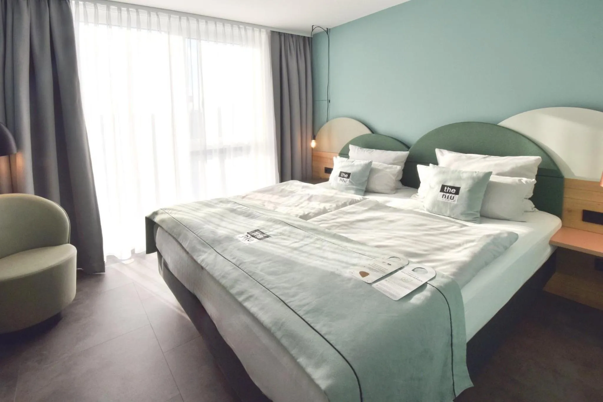 Photo of the whole room, Bed in Holiday Inn - the niu, Cure Erlangen by IHG