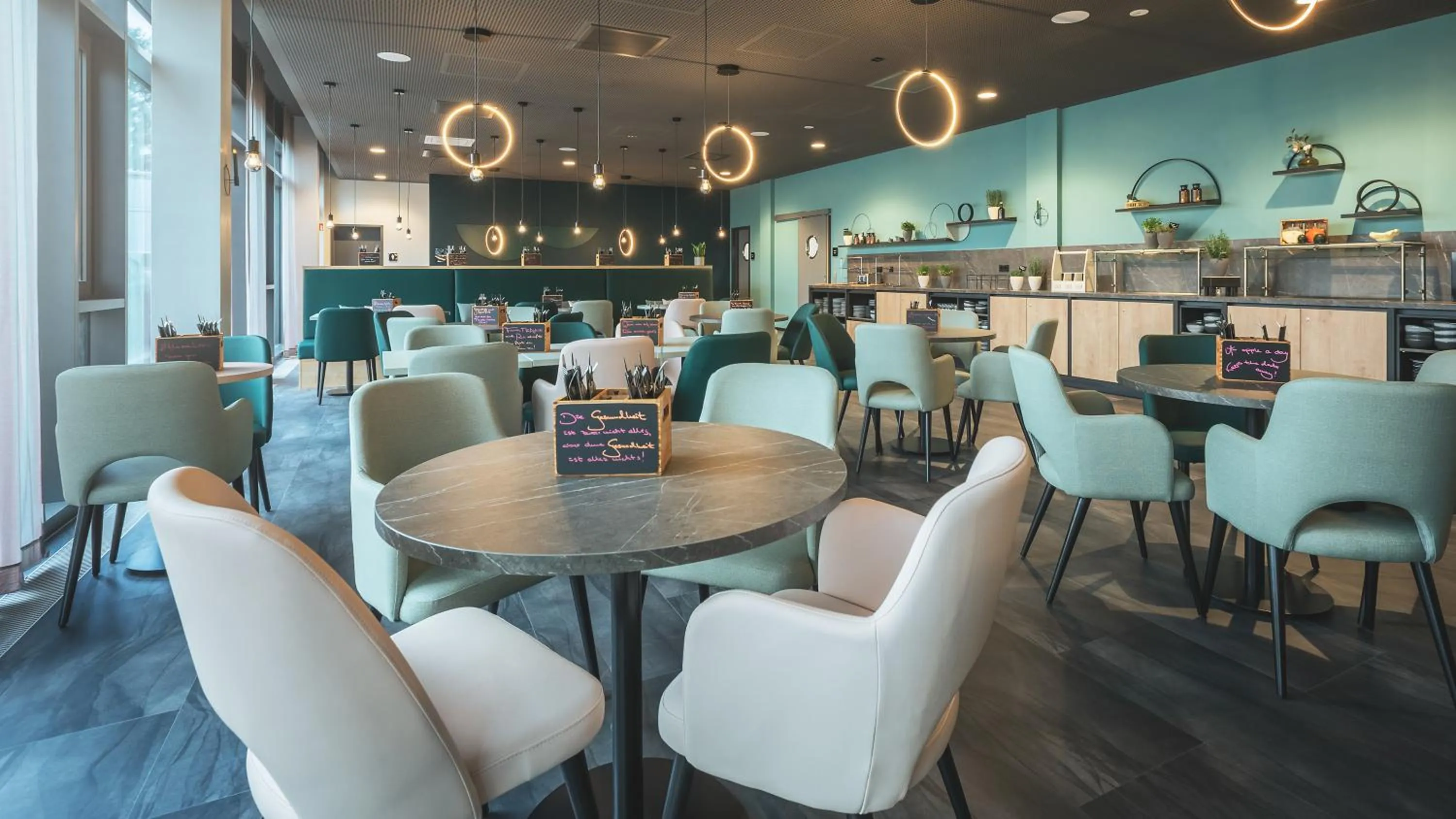 Seating area in Holiday Inn - the niu, Cure Erlangen by IHG