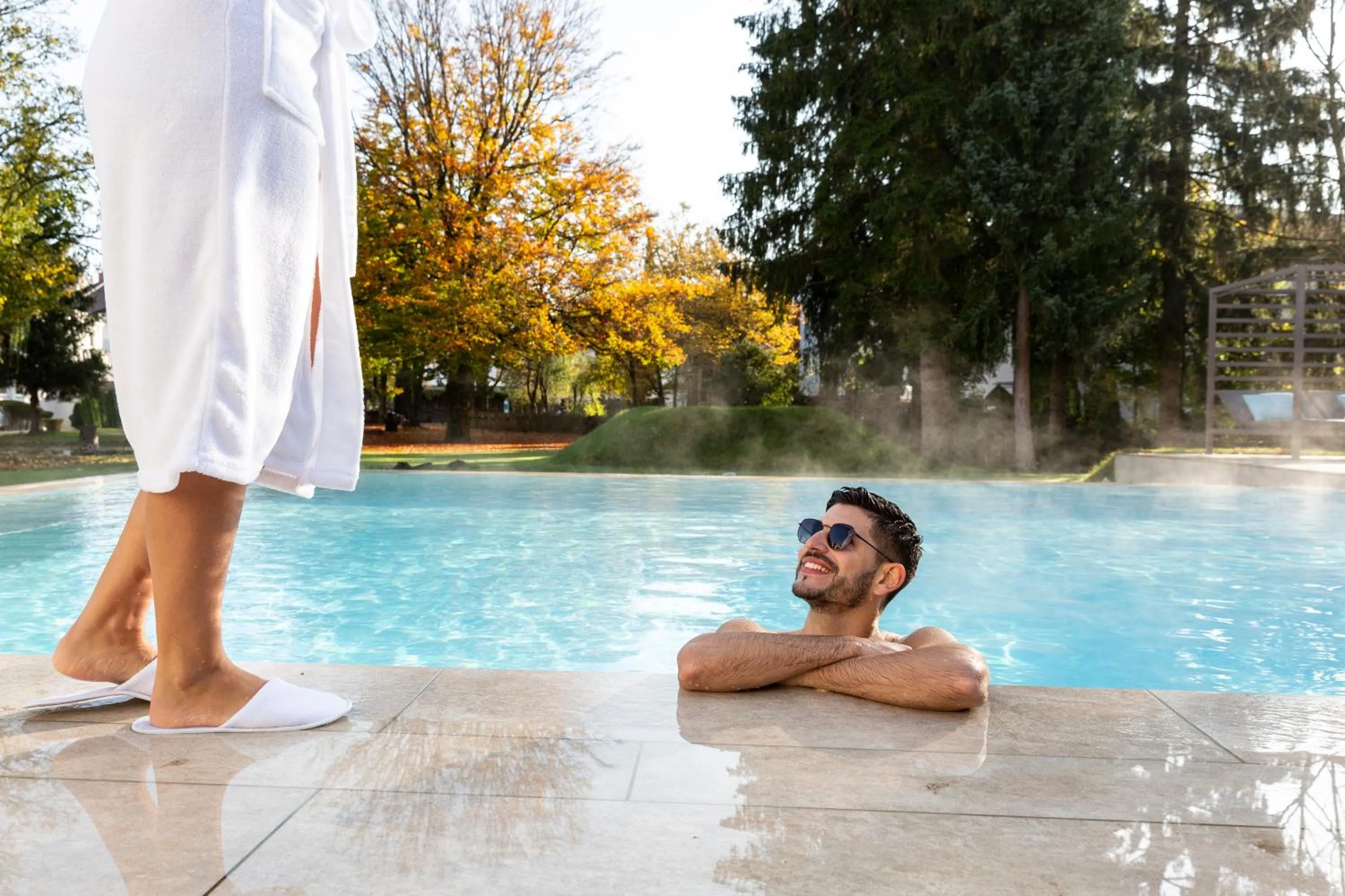 Swimming pool in Das Parkhotel