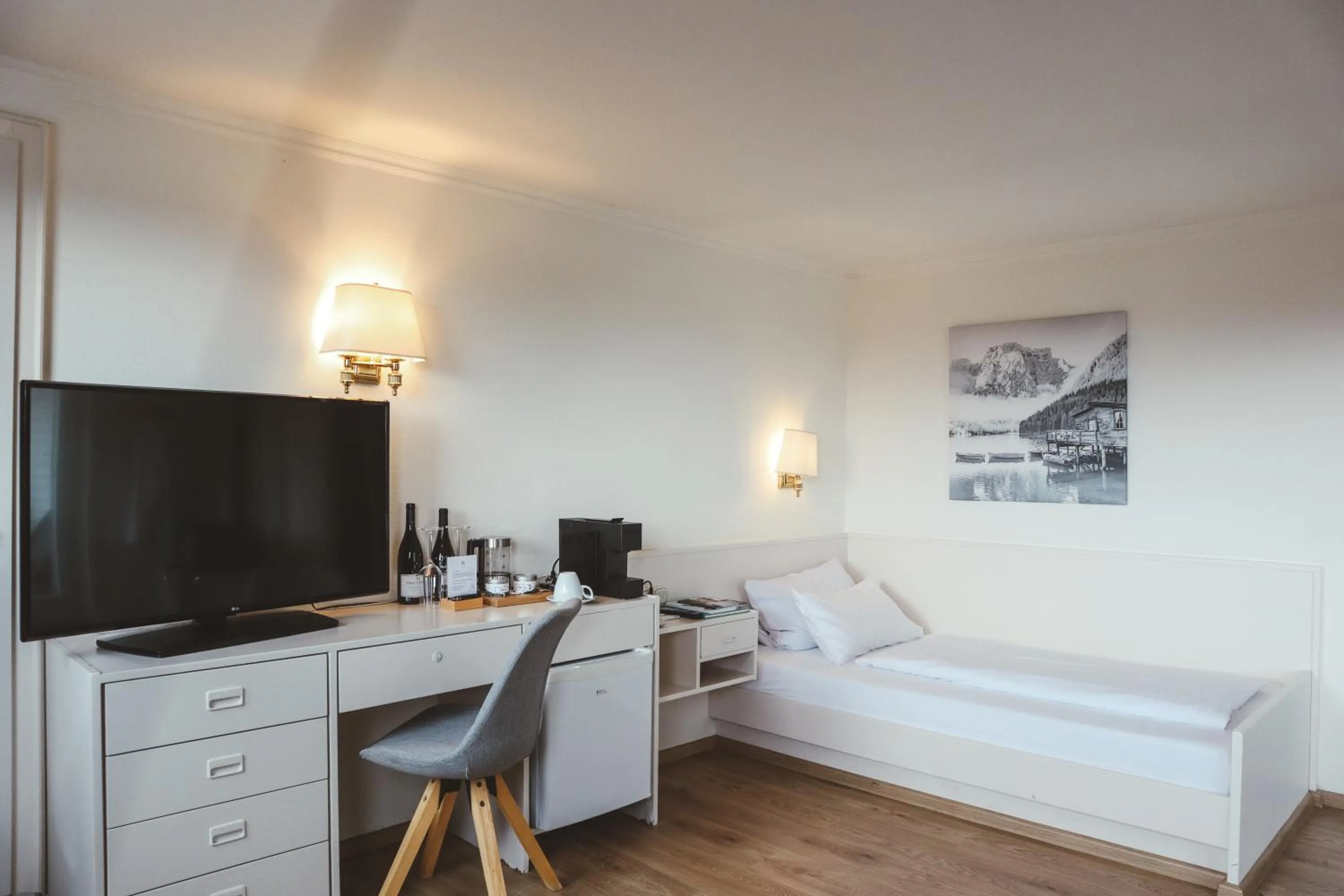 Photo of the whole room, Bed in Das Parkhotel