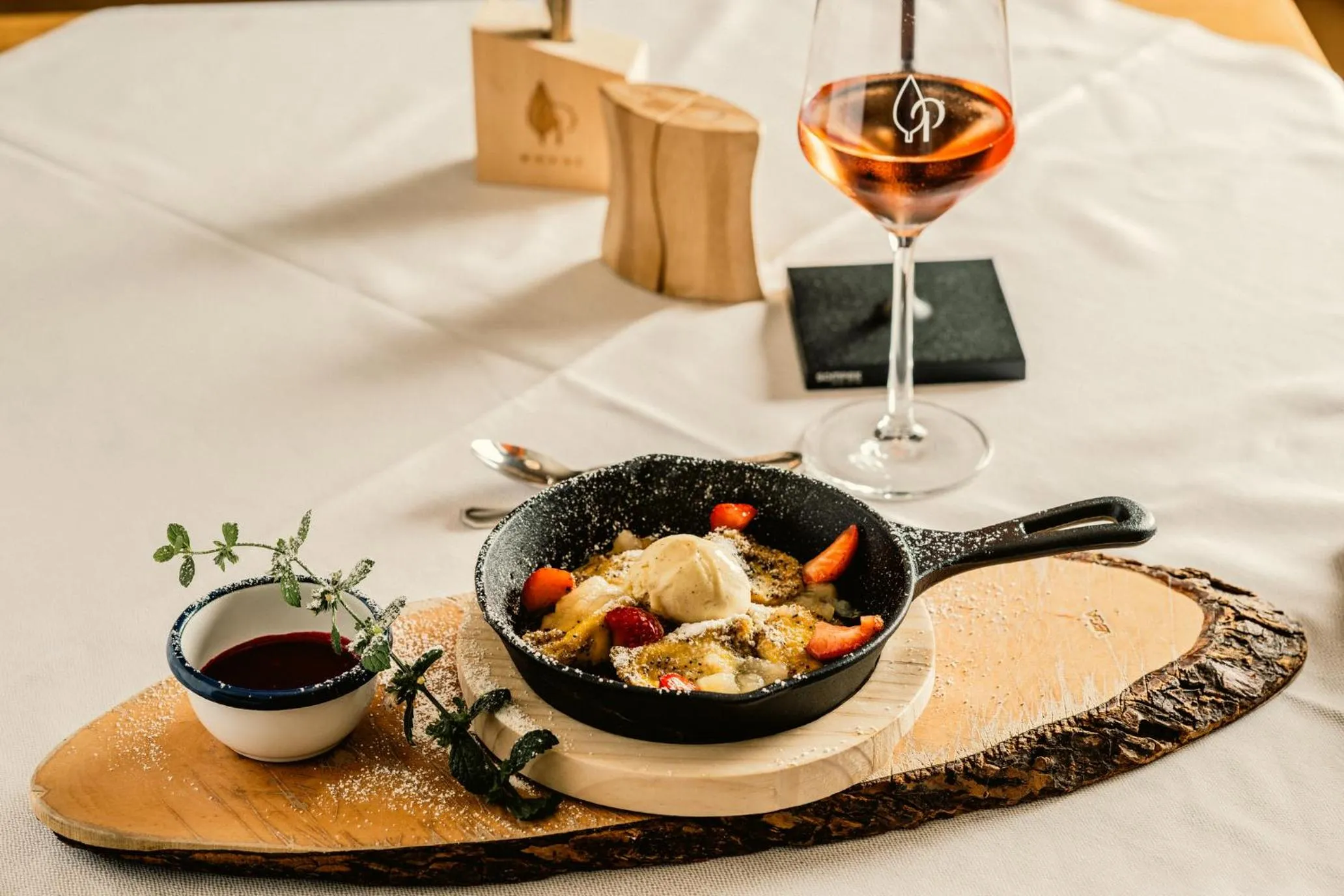 Food and drinks in Das Parkhotel