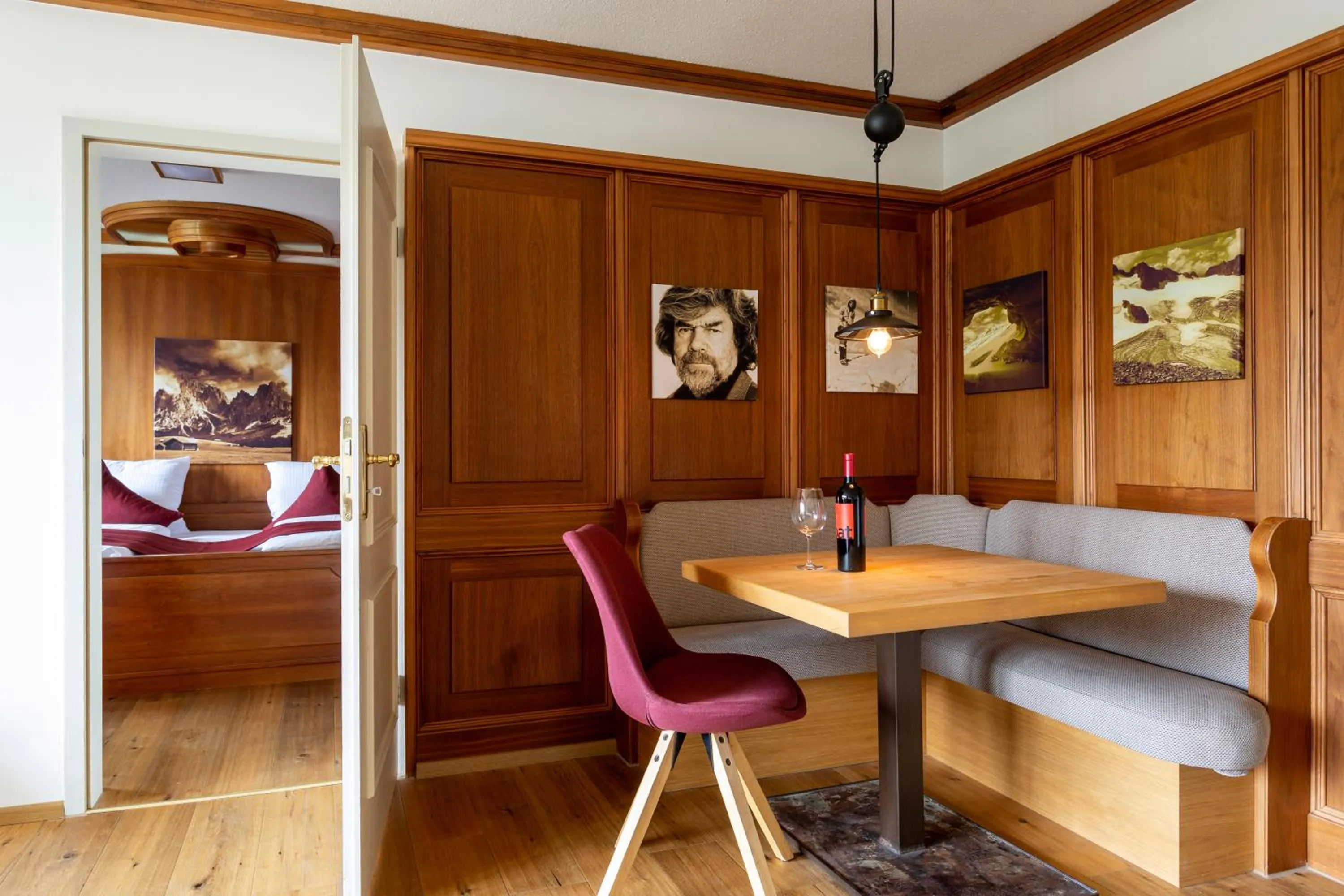 Seating area in Das Parkhotel