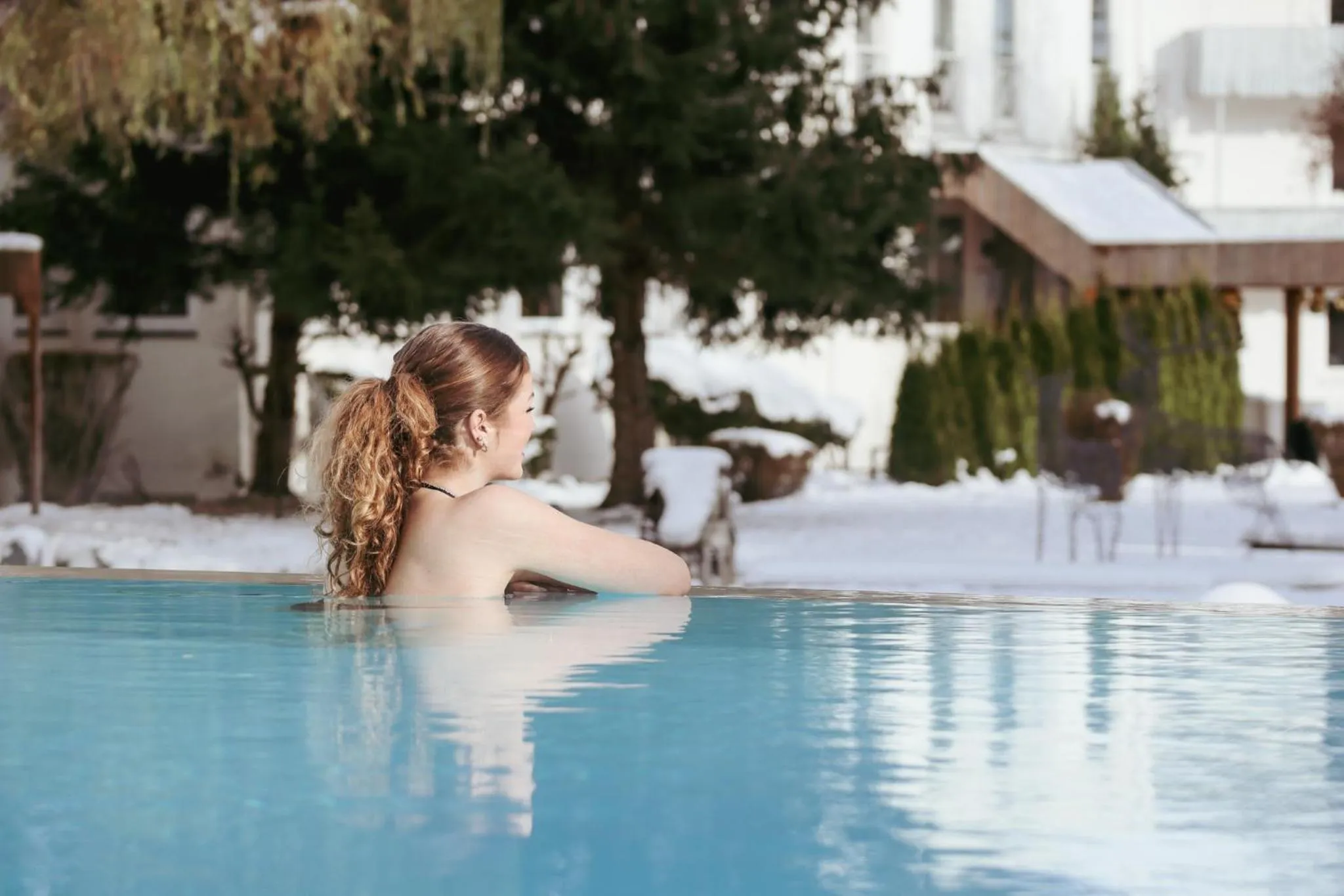 Swimming pool in Das Parkhotel