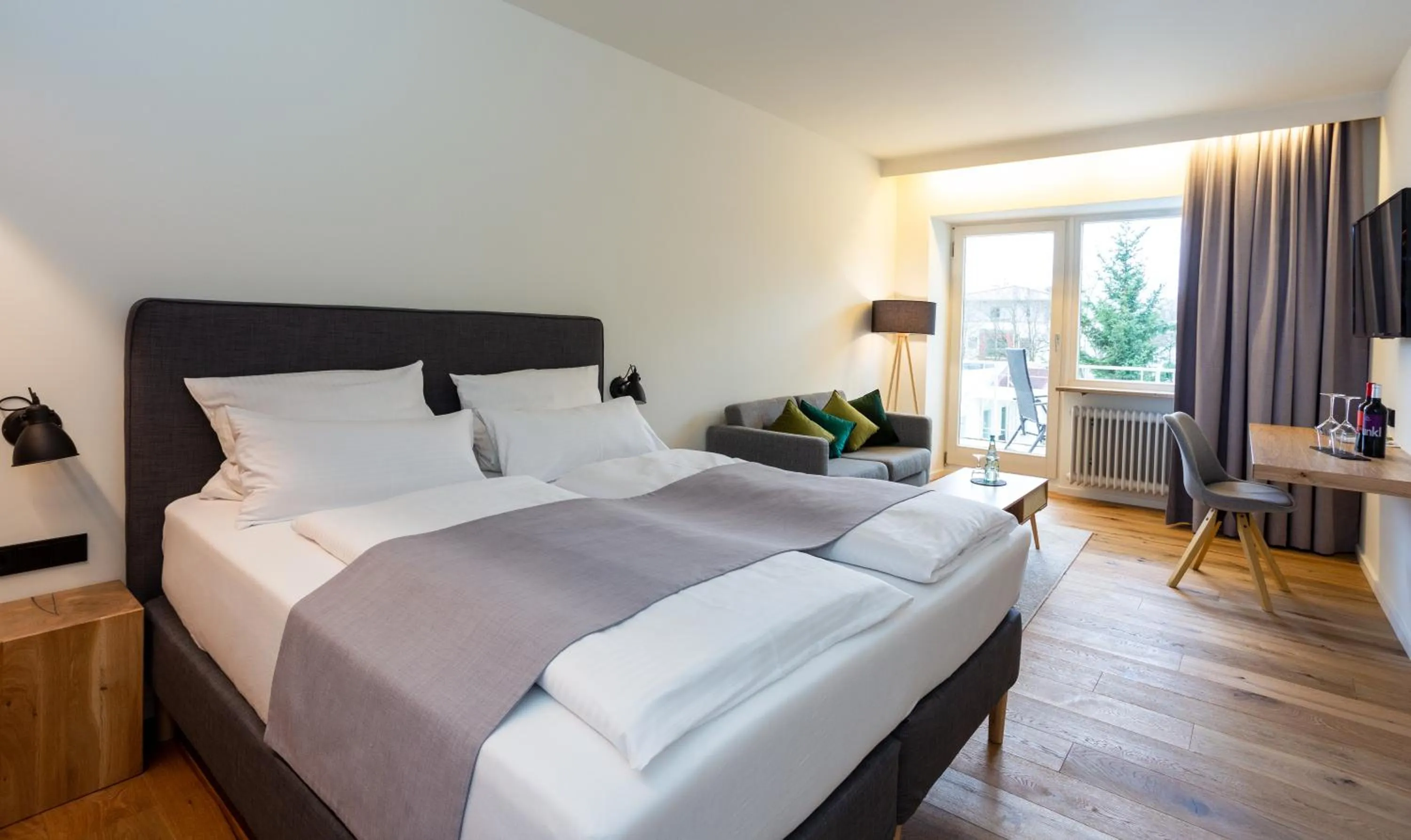 Photo of the whole room, Bed in Das Parkhotel