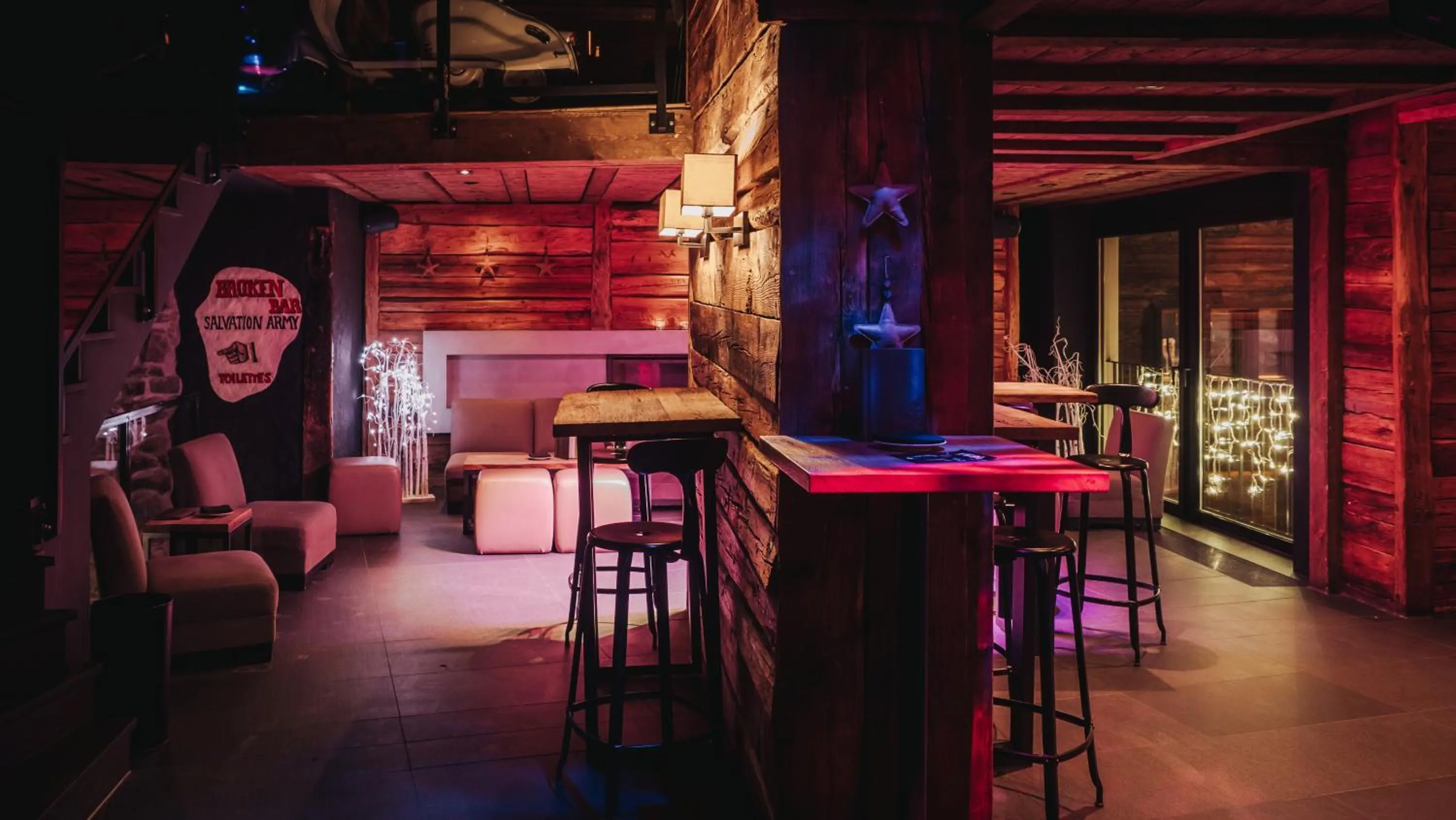 Nightclub / DJ in Unique Hotel Post