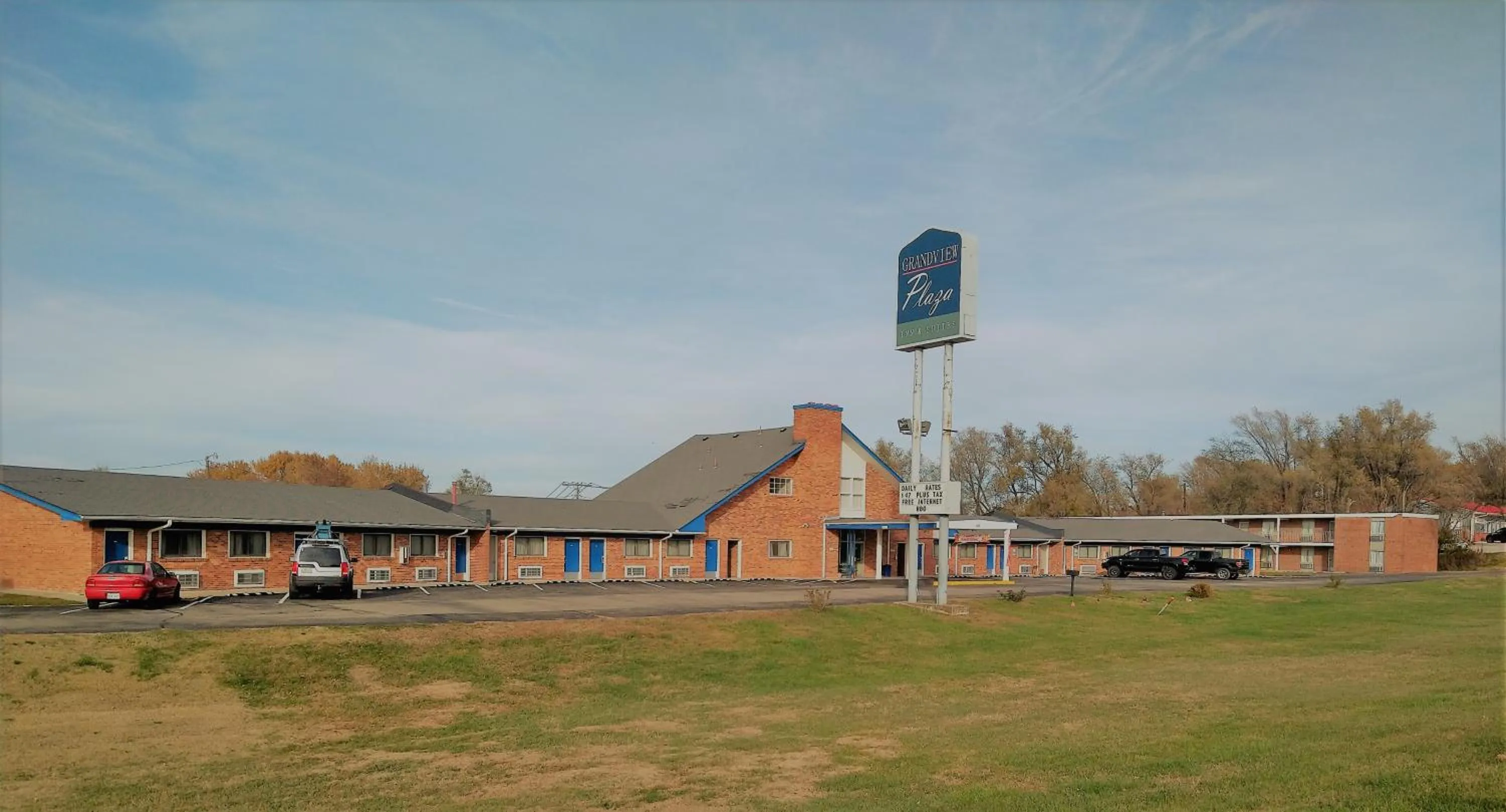 Property building in Grandview Plaza Inn