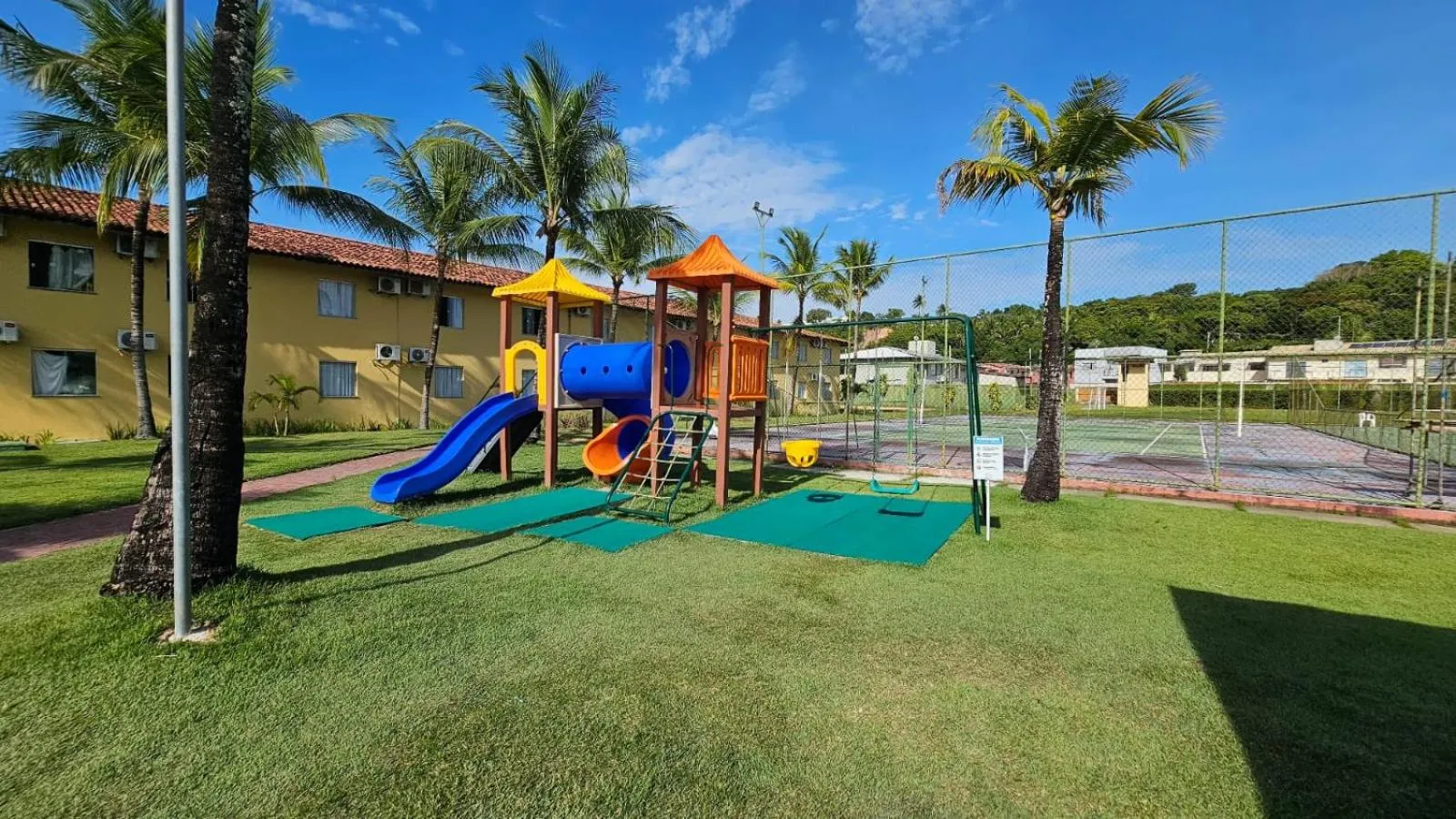 Children play ground in JL Temporadas - Quarto Portobello Park Hotel
