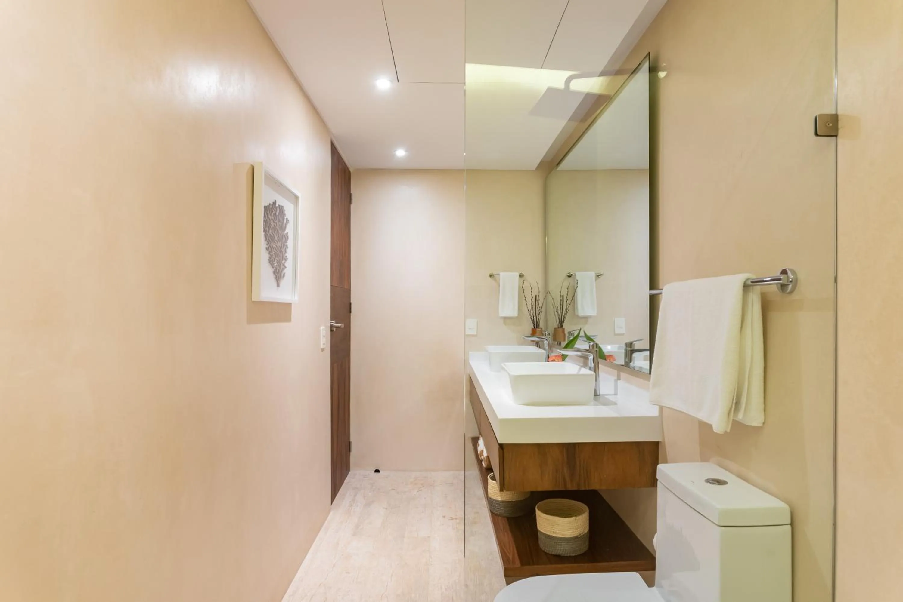 Toilet in Central Park Lagunas by Sandy Powerful