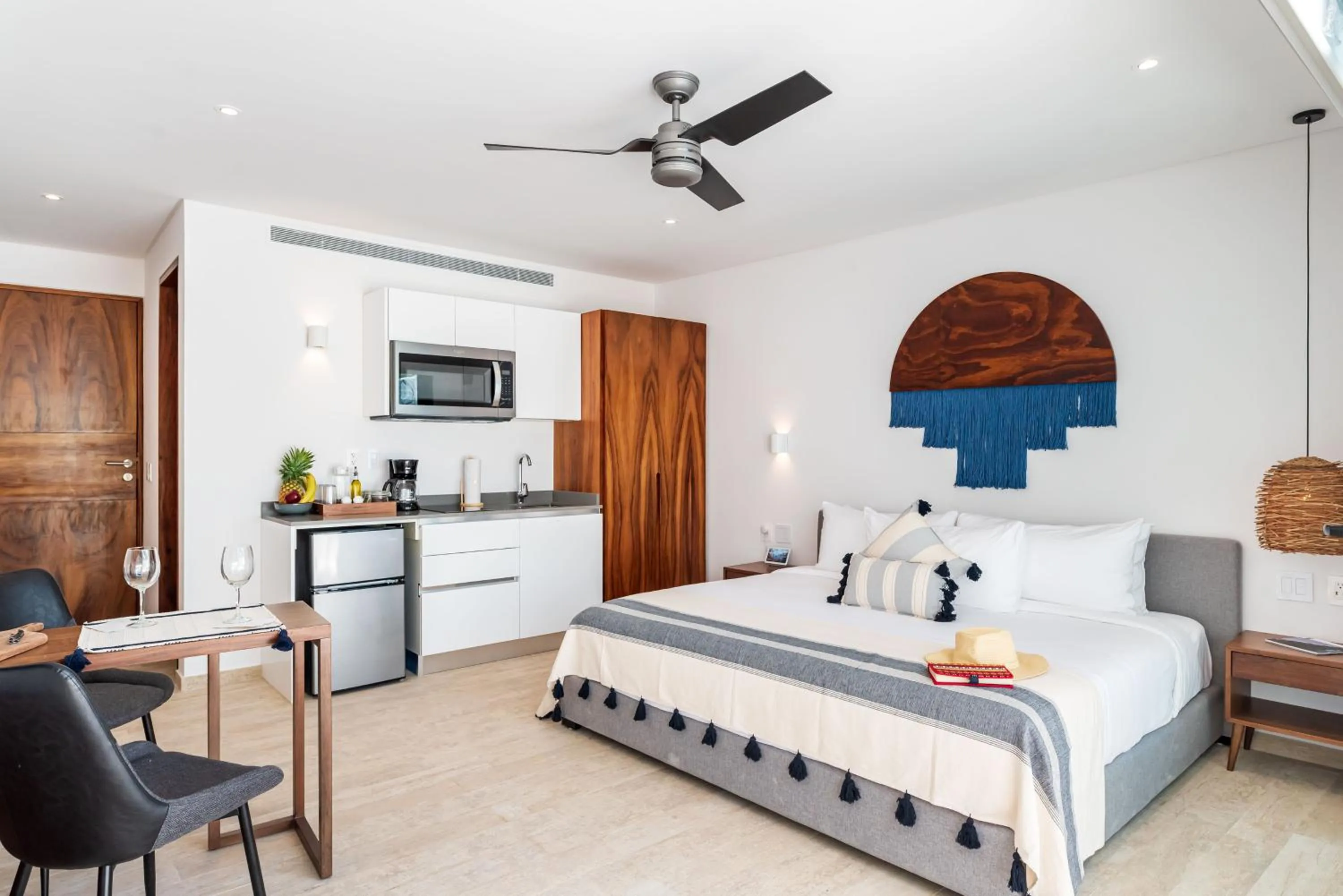 Kitchen or kitchenette, Bed in Central Park Lagunas by Sandy Powerful