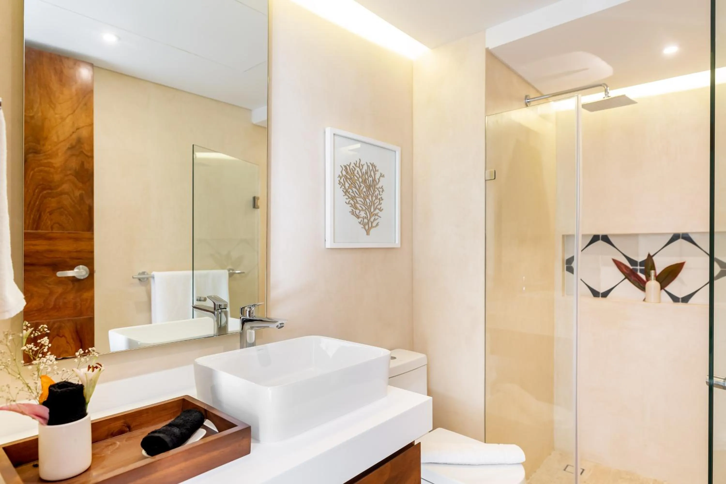 Toilet in Central Park Lagunas by Sandy Powerful