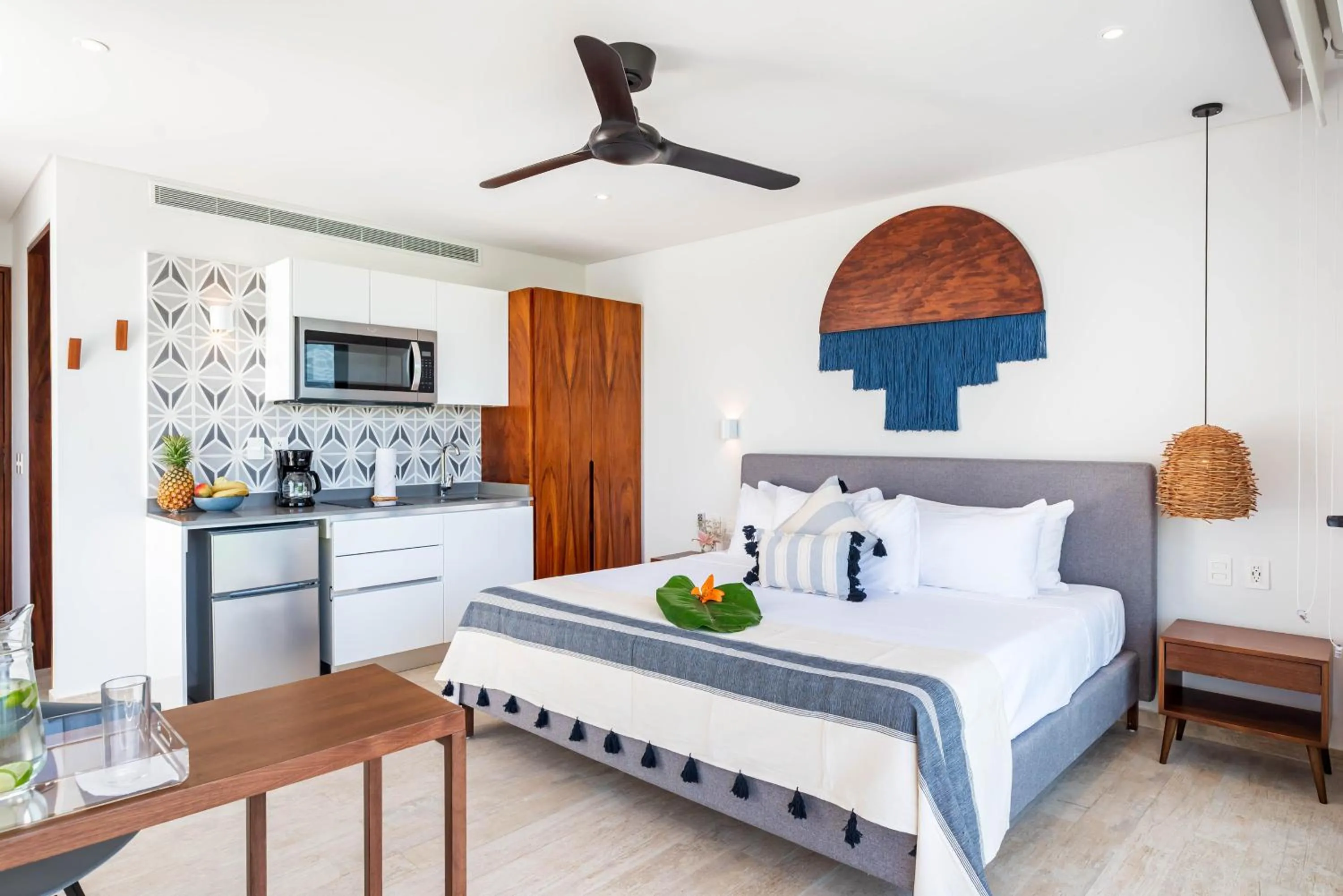 Bedroom, Bed in Central Park Lagunas by Sandy Powerful