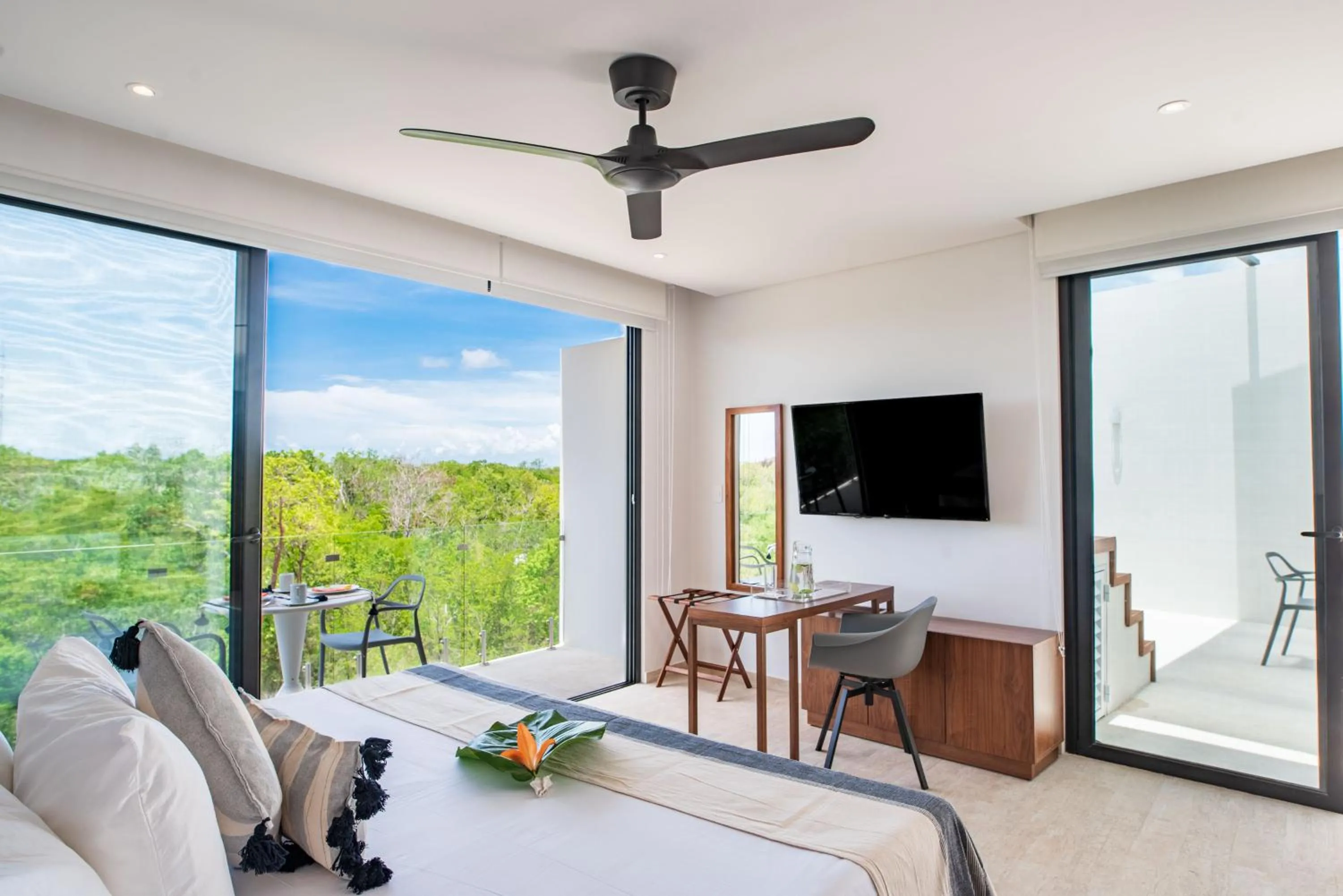 Bedroom in Central Park Lagunas by Sandy Powerful