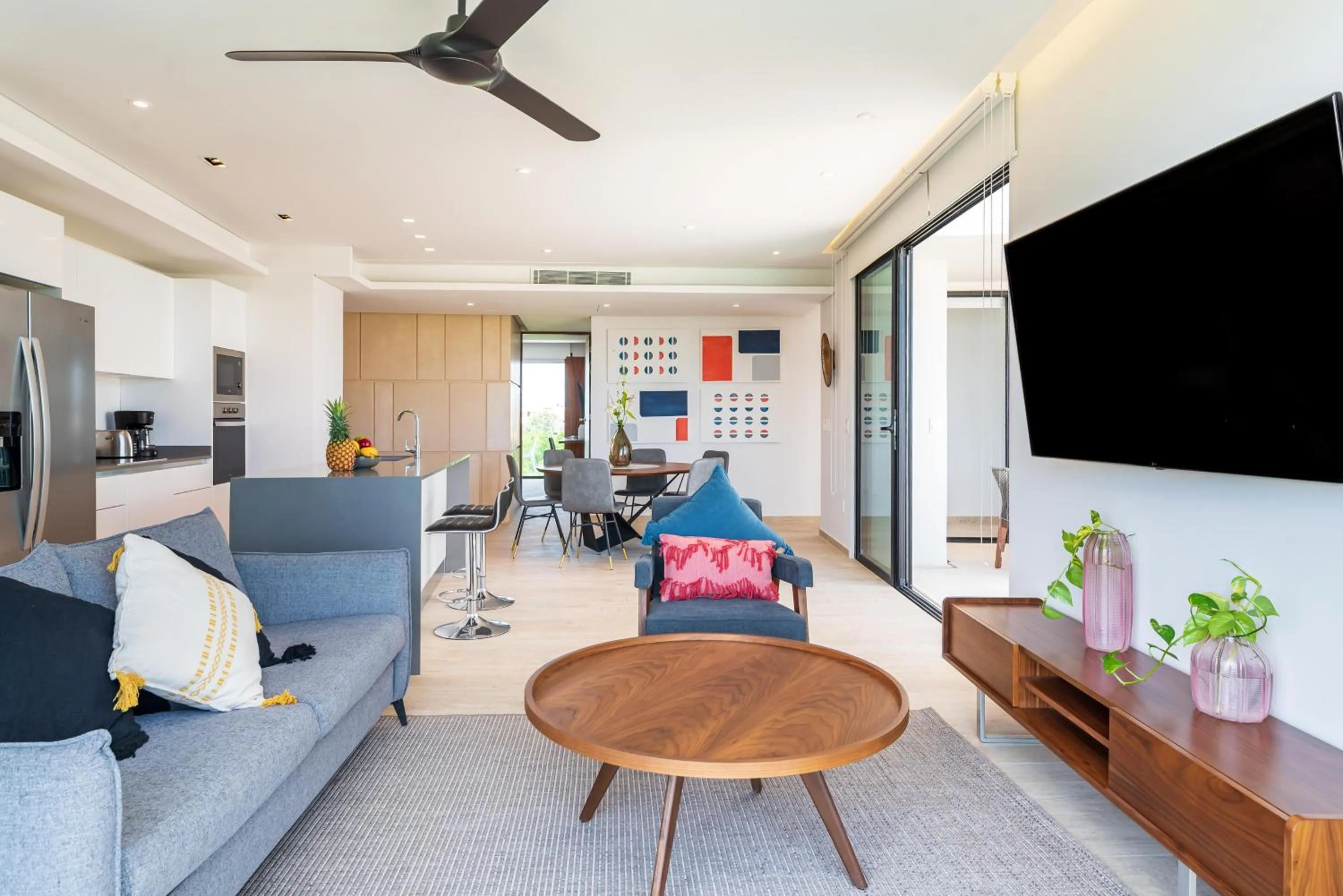 TV and multimedia in Central Park Lagunas by Sandy Powerful