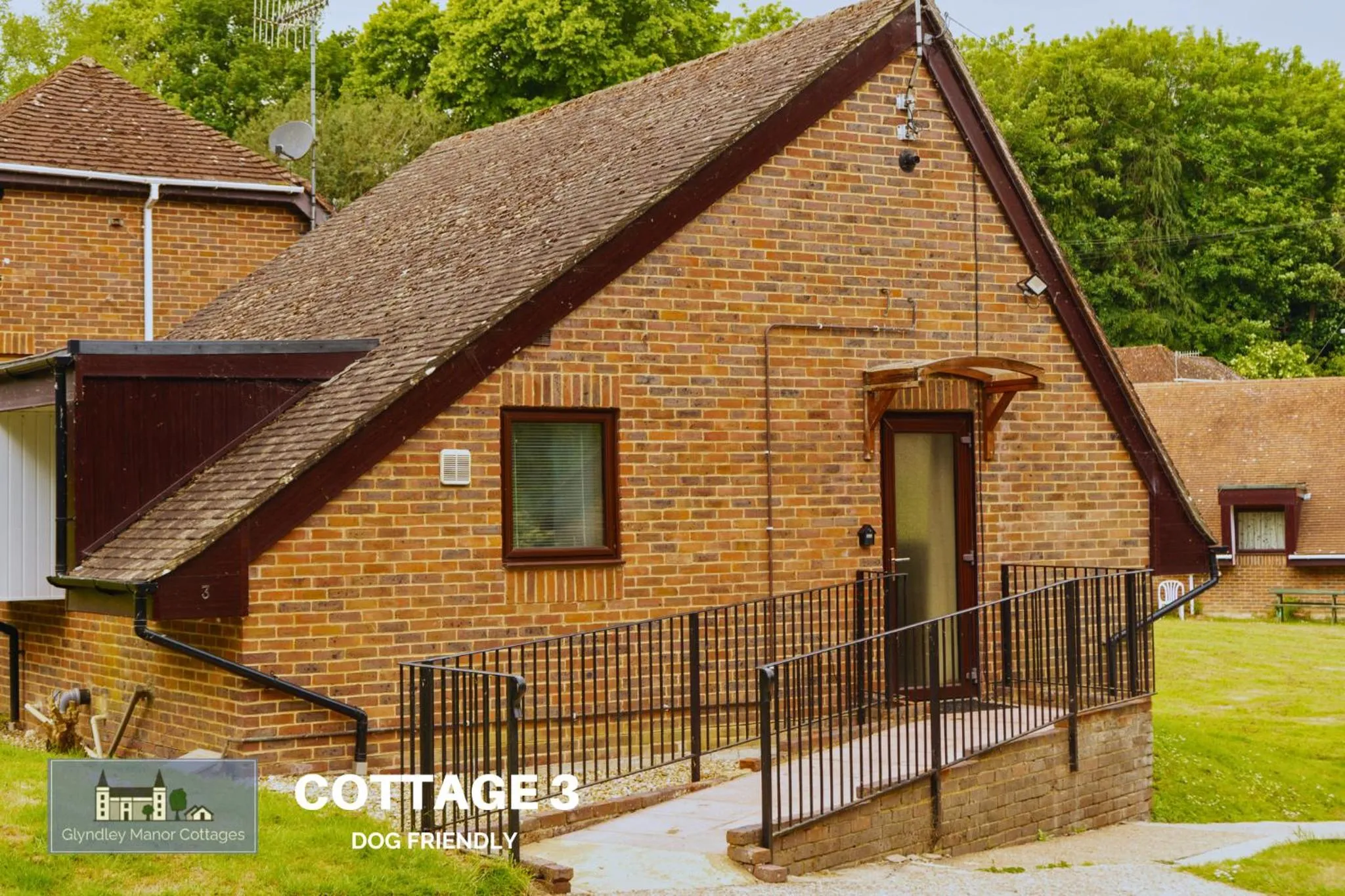 Property building in Glyndley Manor Cottages