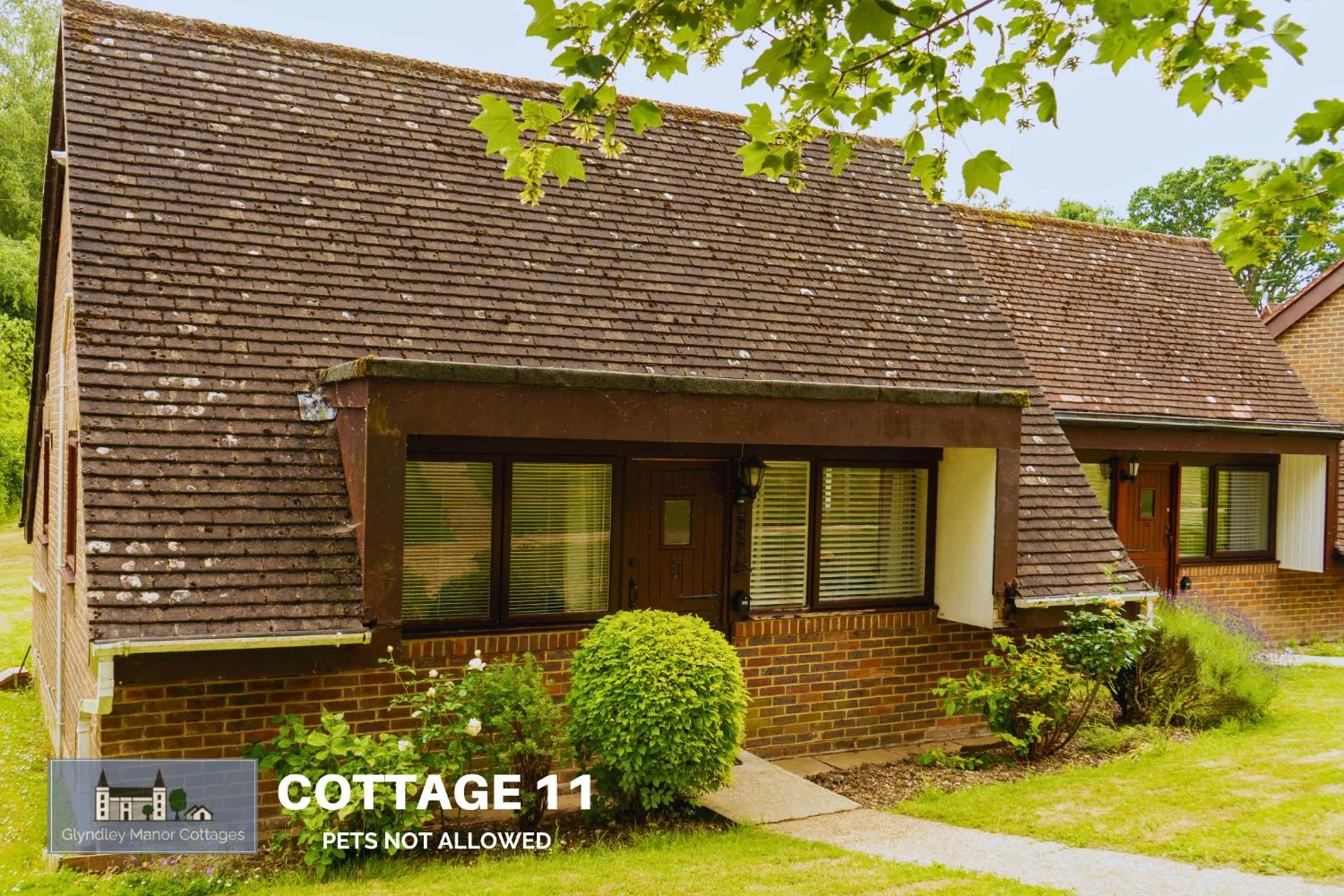 Property building in Glyndley Manor Cottages