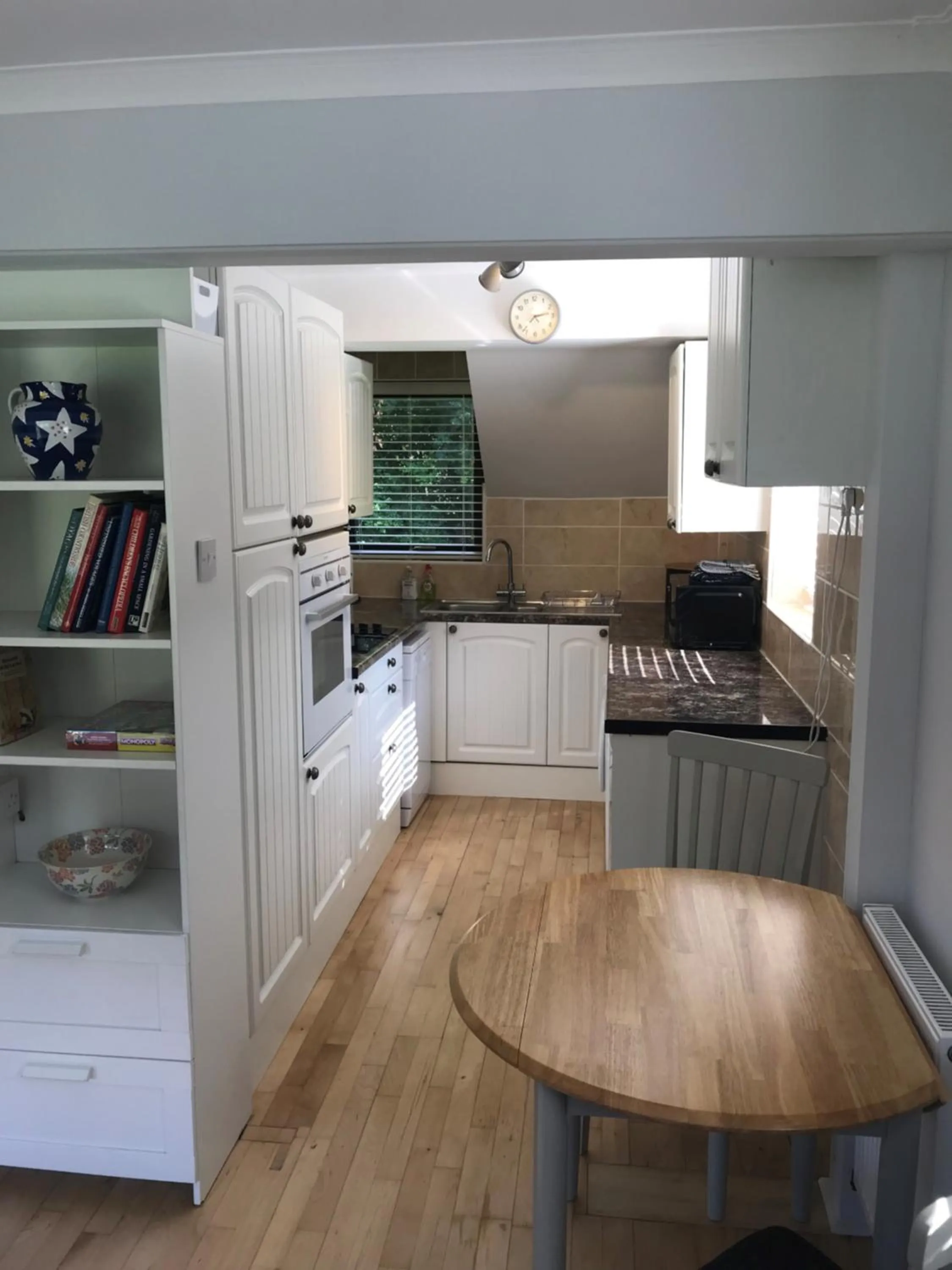 Kitchen or kitchenette in Glyndley Manor Cottages