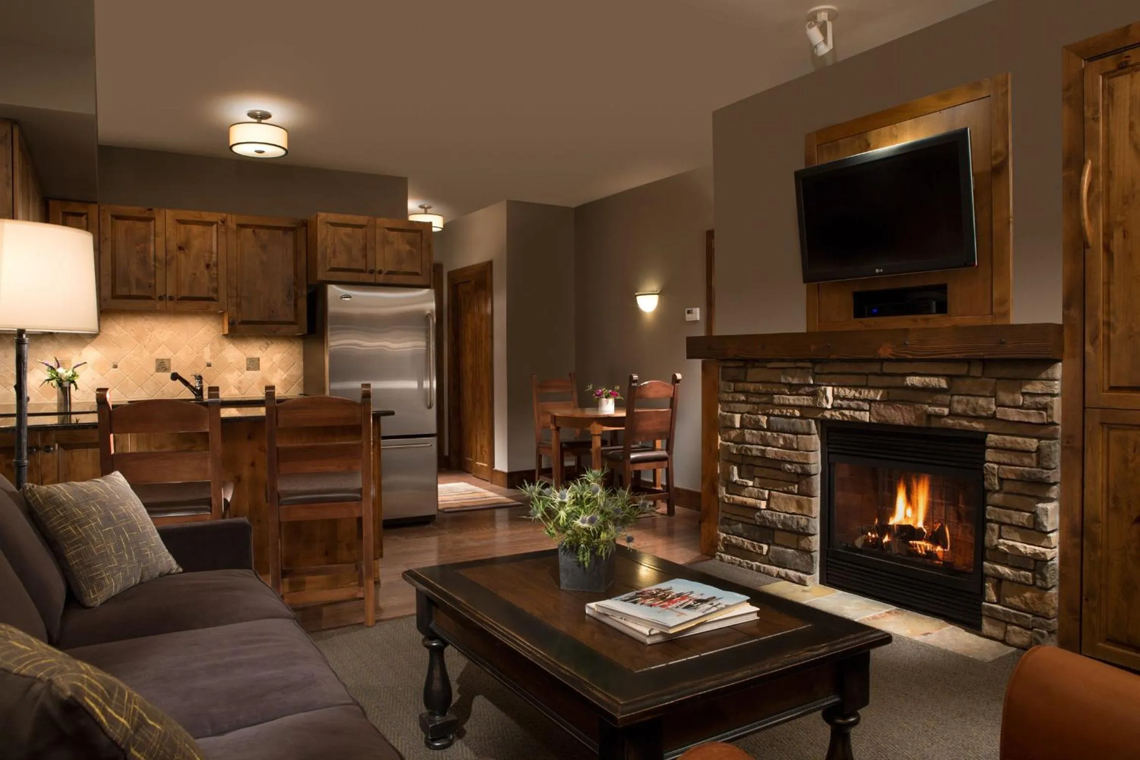 TV and multimedia in Teton Mountain Lodge and Spa, a Noble House Resort
