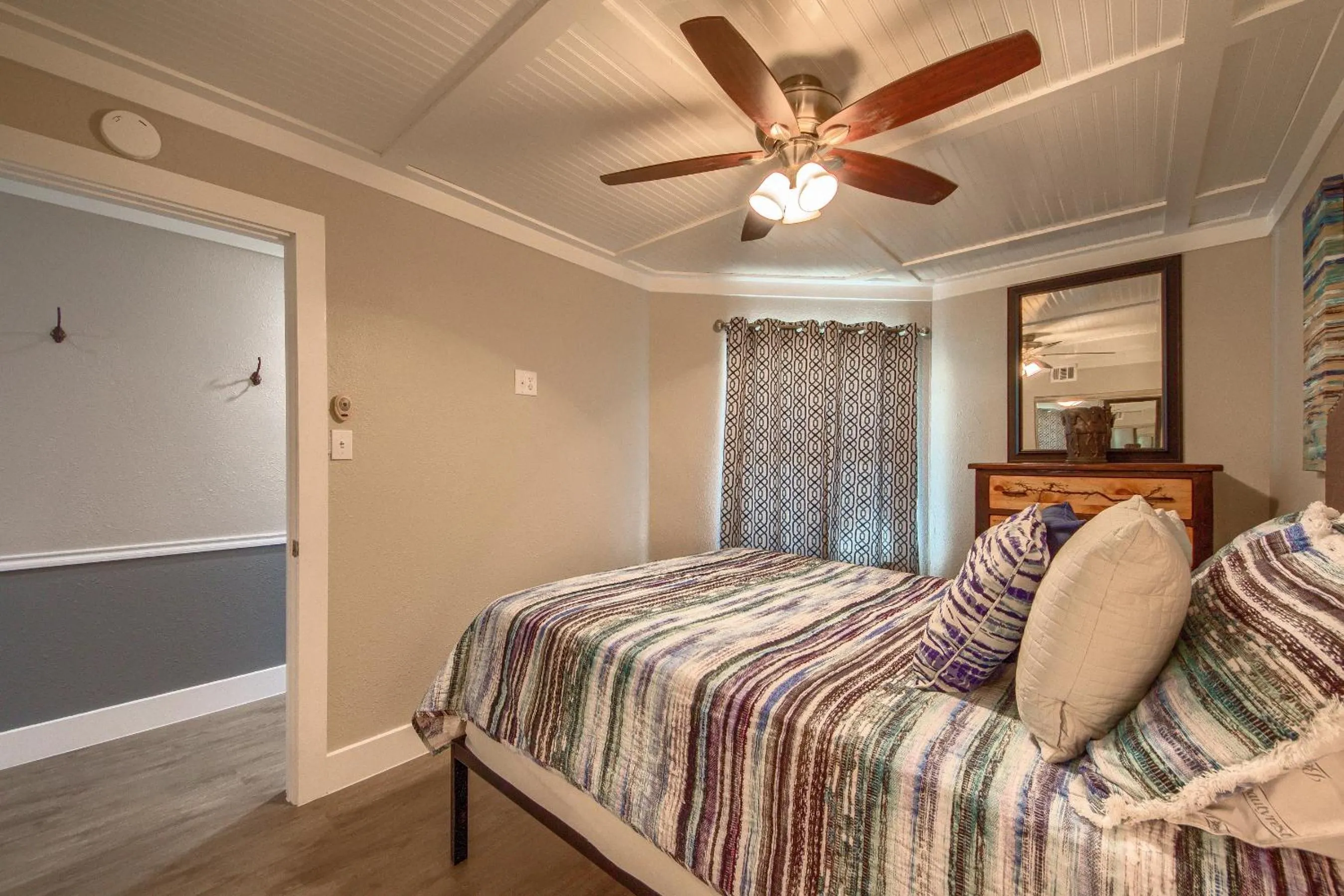 Other, Bed in River Hippie RRC A302