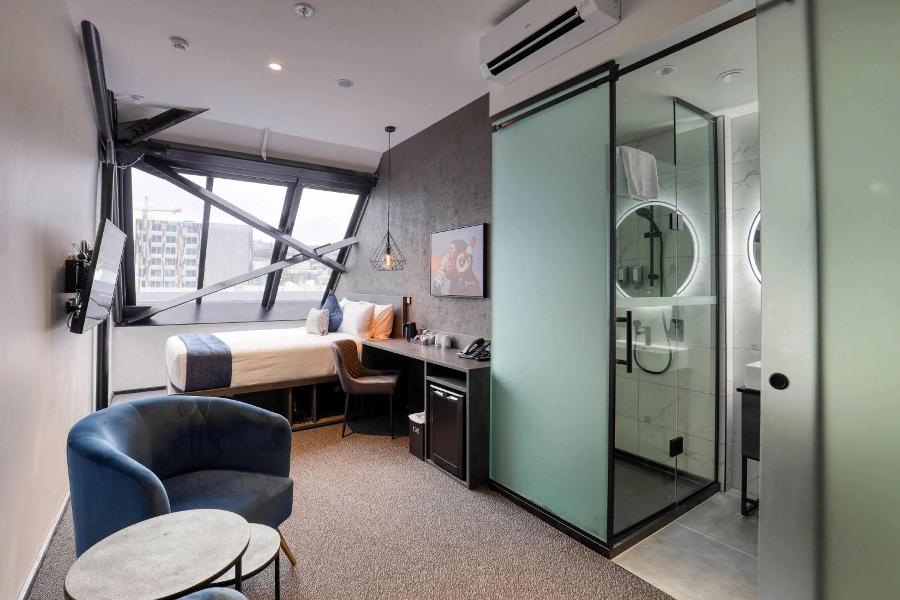 Photo of the whole room in Microtel by Wyndham Wellington