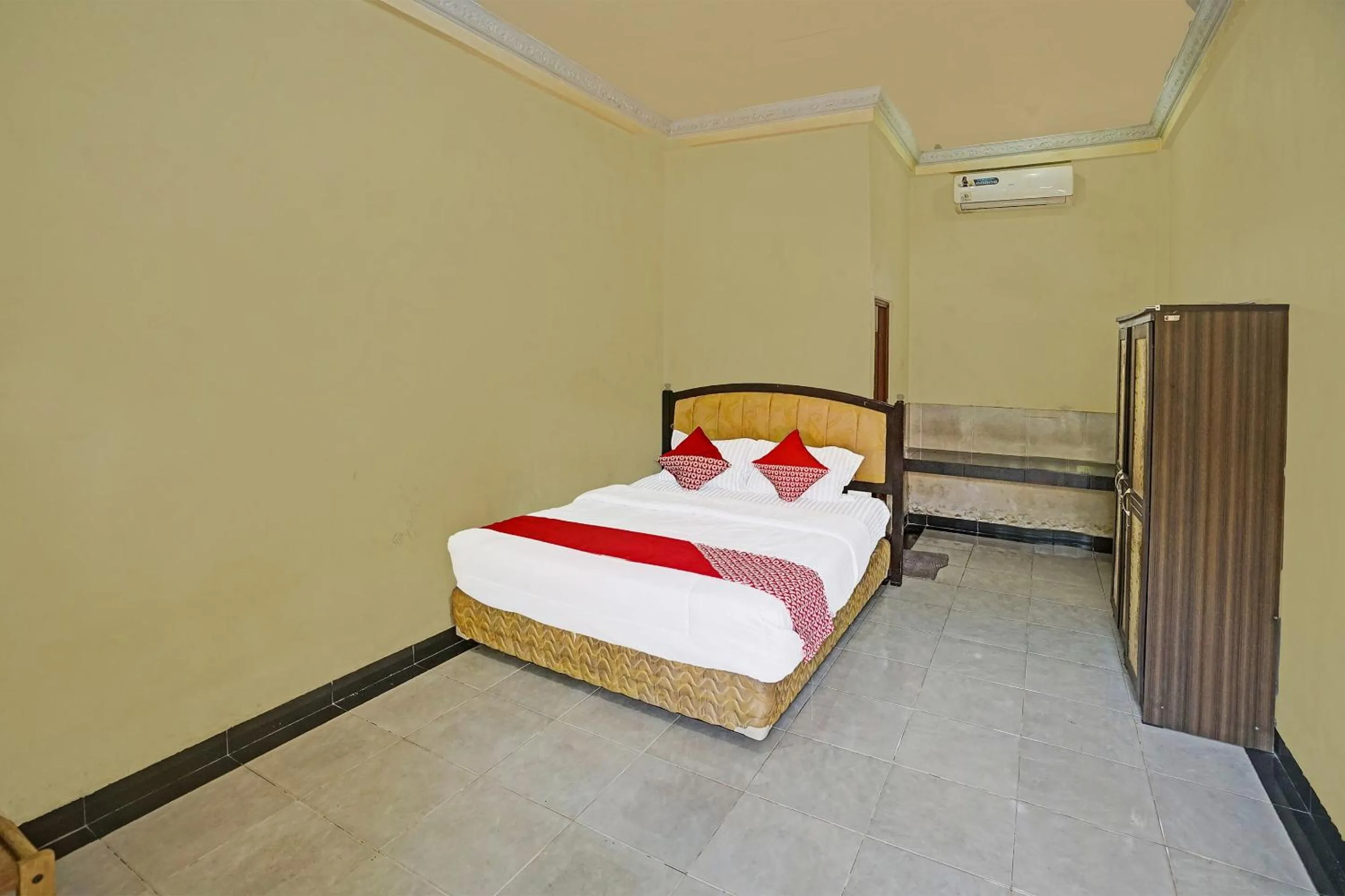Bedroom in OYO 90508 Wisma Kenanga