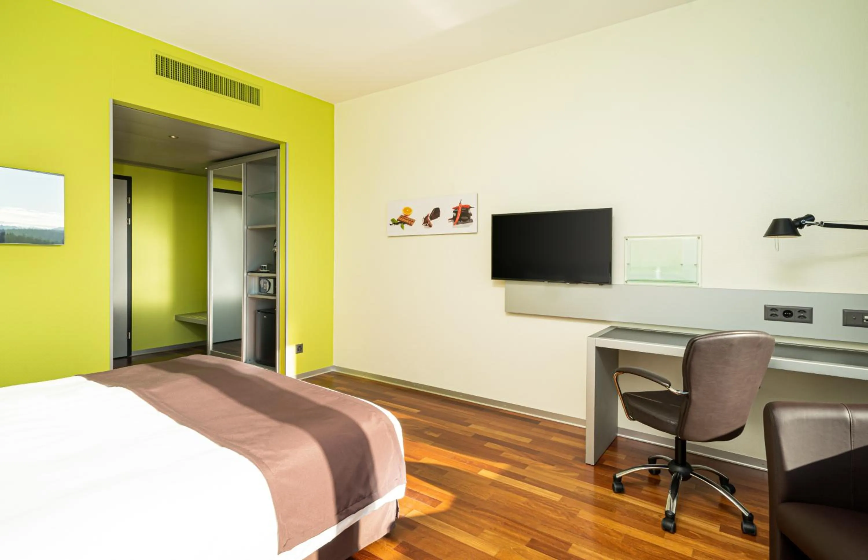 Bed in Holiday Inn Bern Westside by IHG