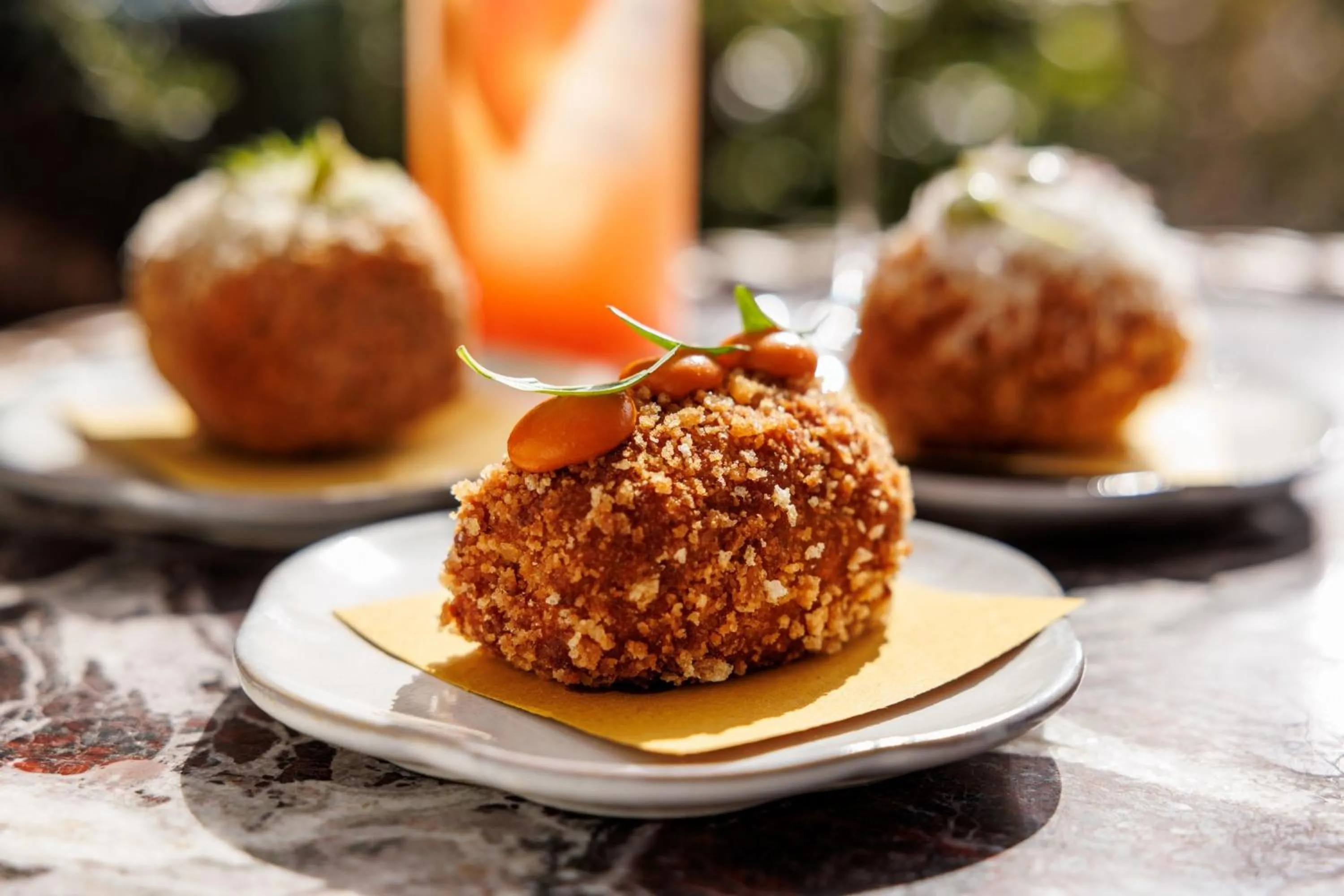 Restaurant/places to eat in W Rome