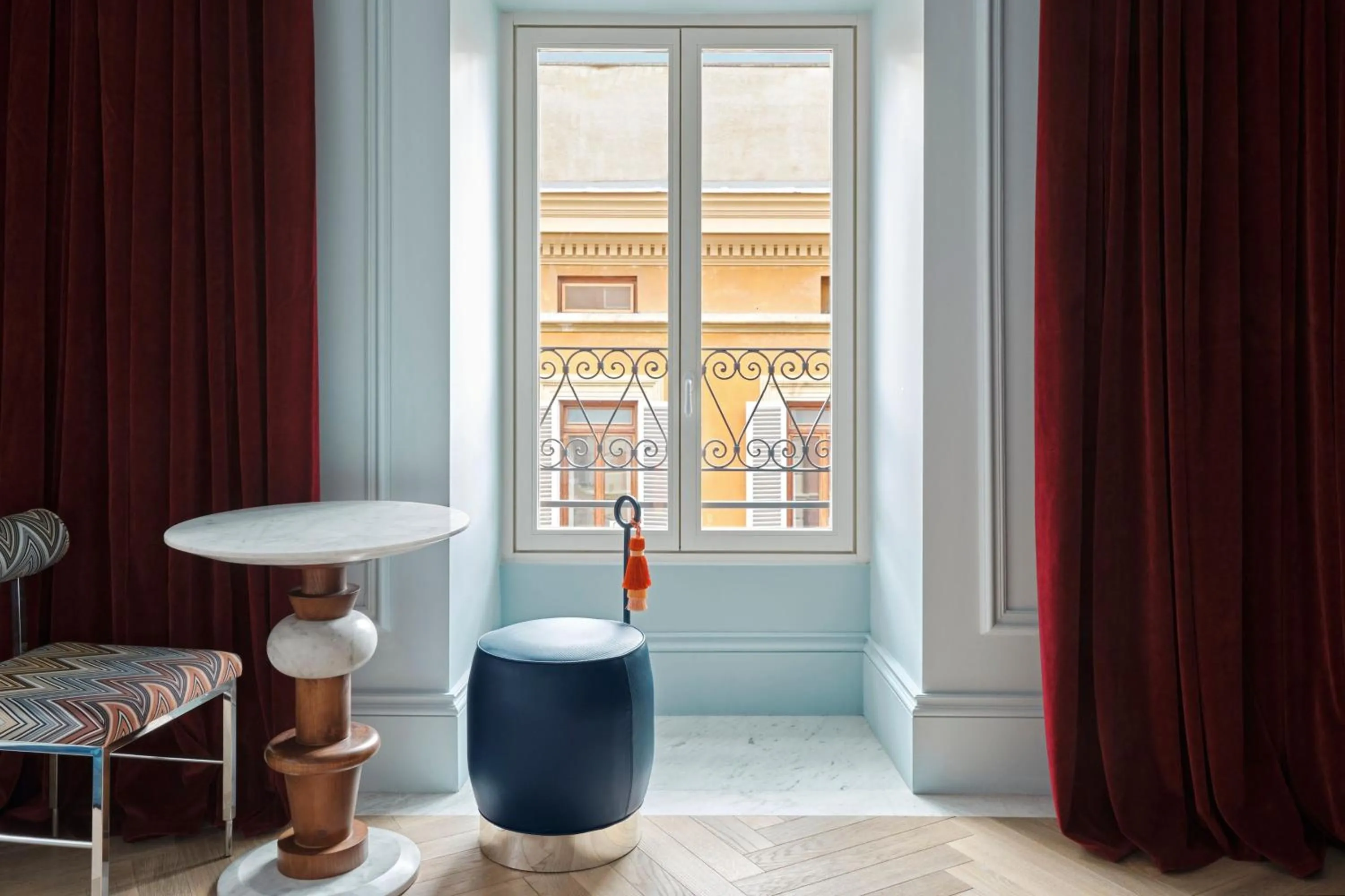 Photo of the whole room in W Rome