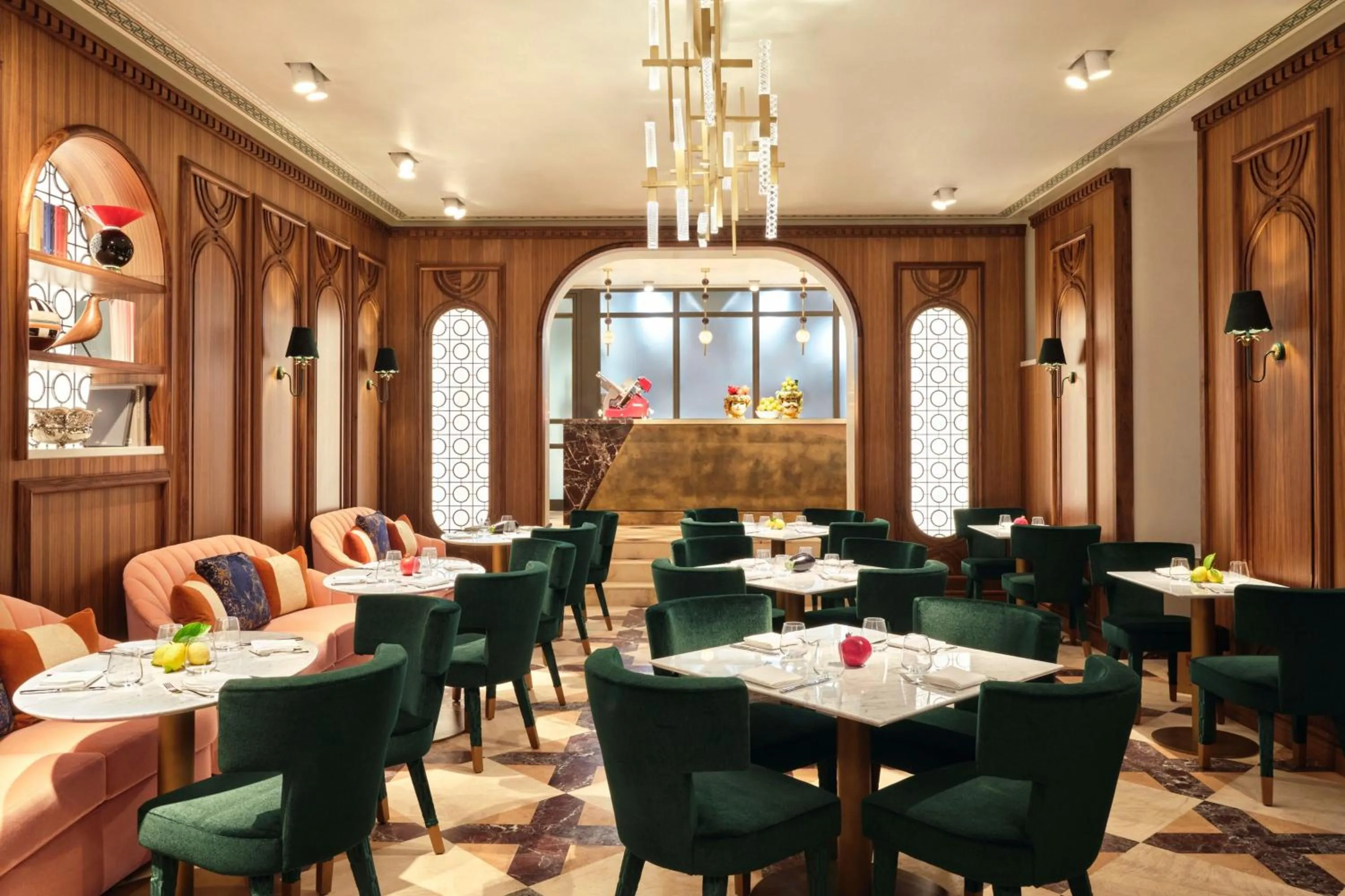 Restaurant/places to eat in W Rome