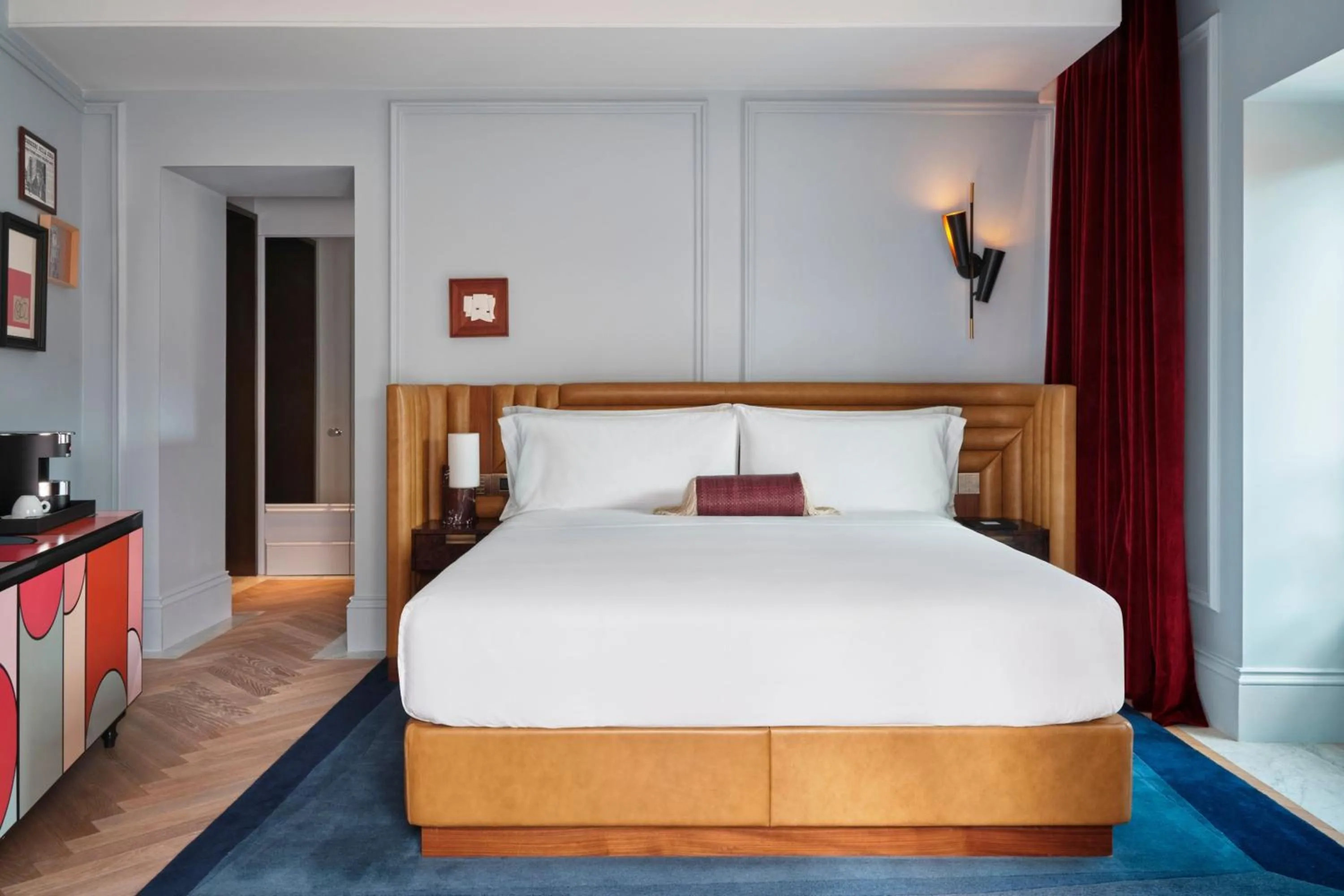 Photo of the whole room, Bed in W Rome