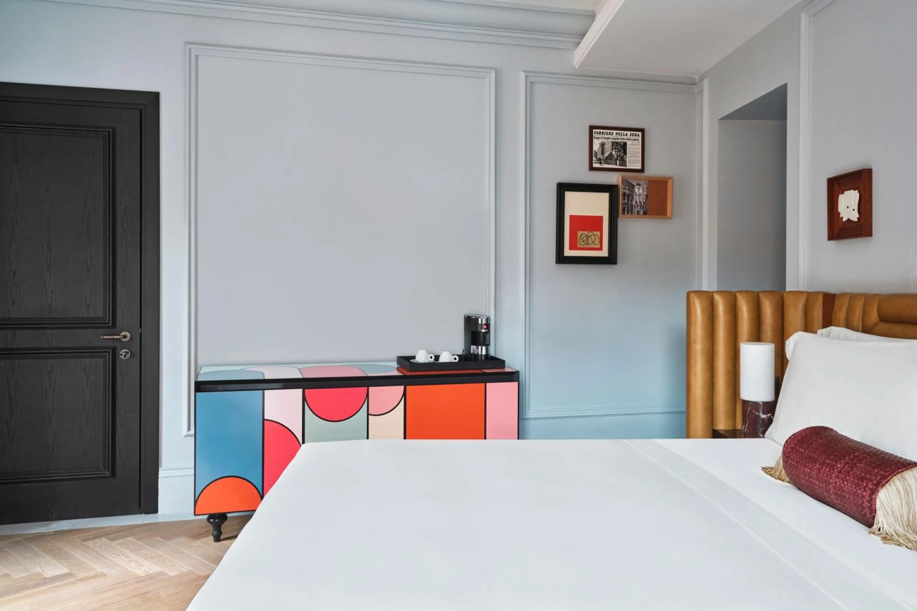 Photo of the whole room, Bed in W Rome