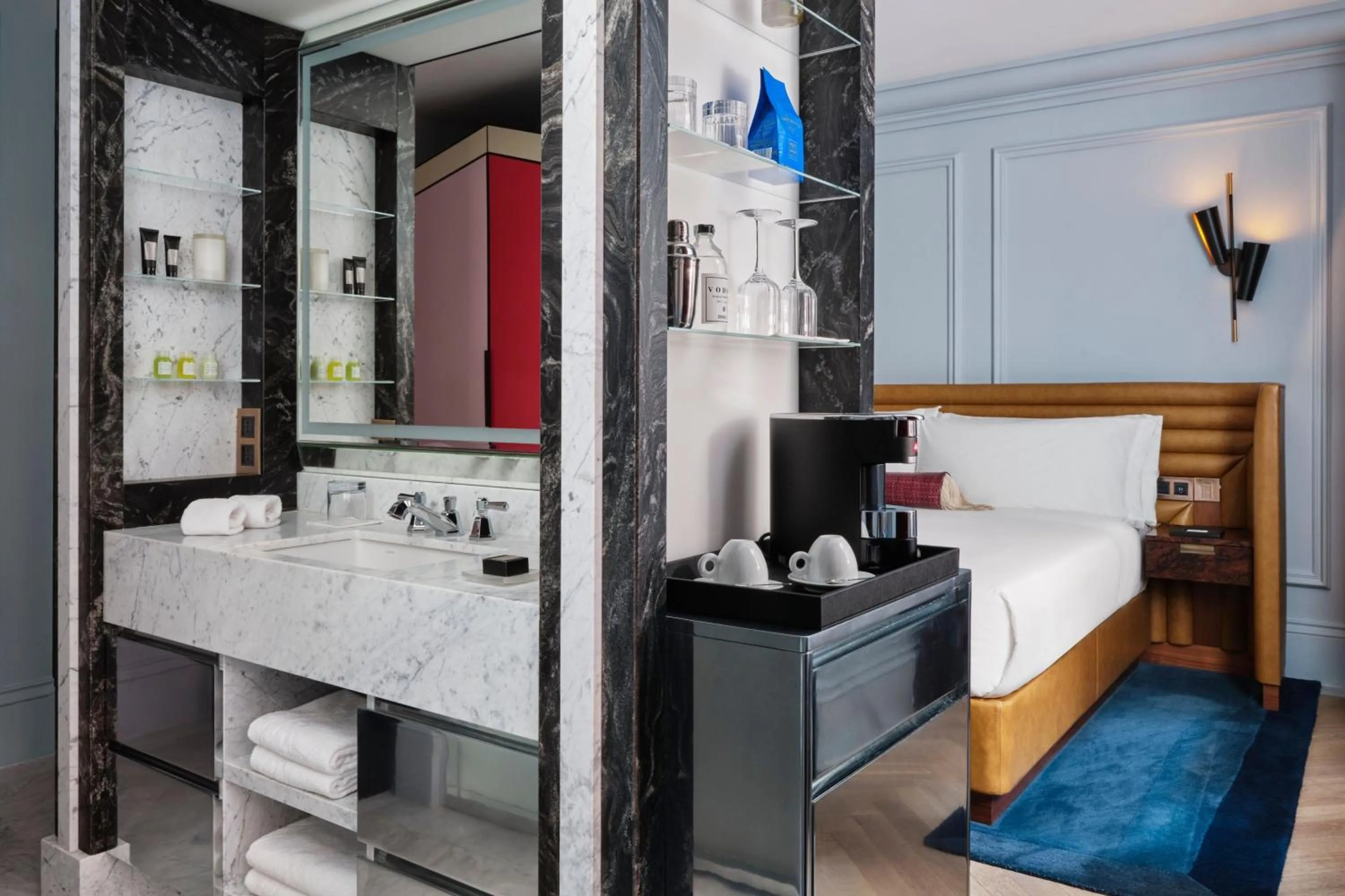 Photo of the whole room, Bed in W Rome