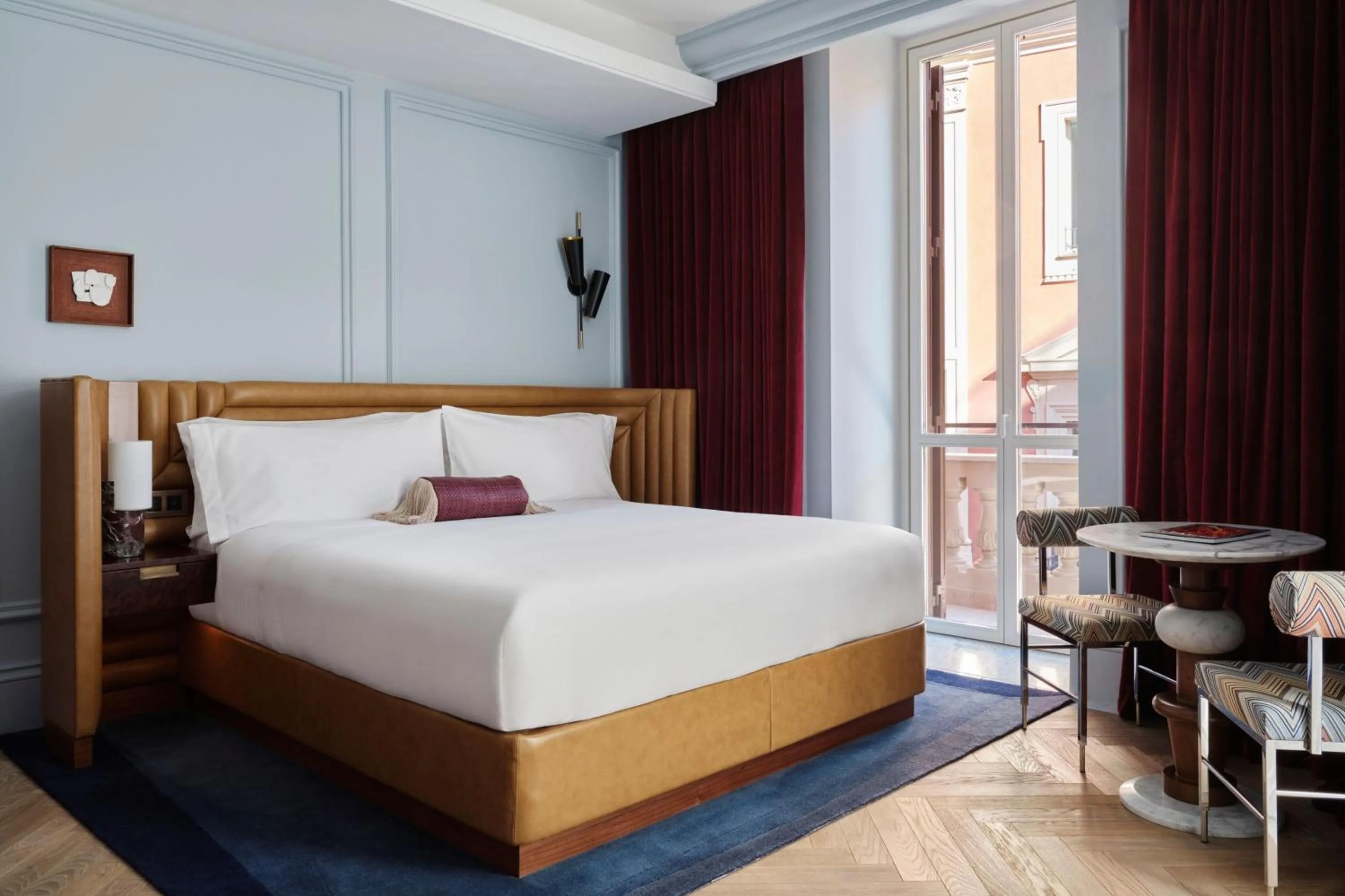 Photo of the whole room, Bed in W Rome