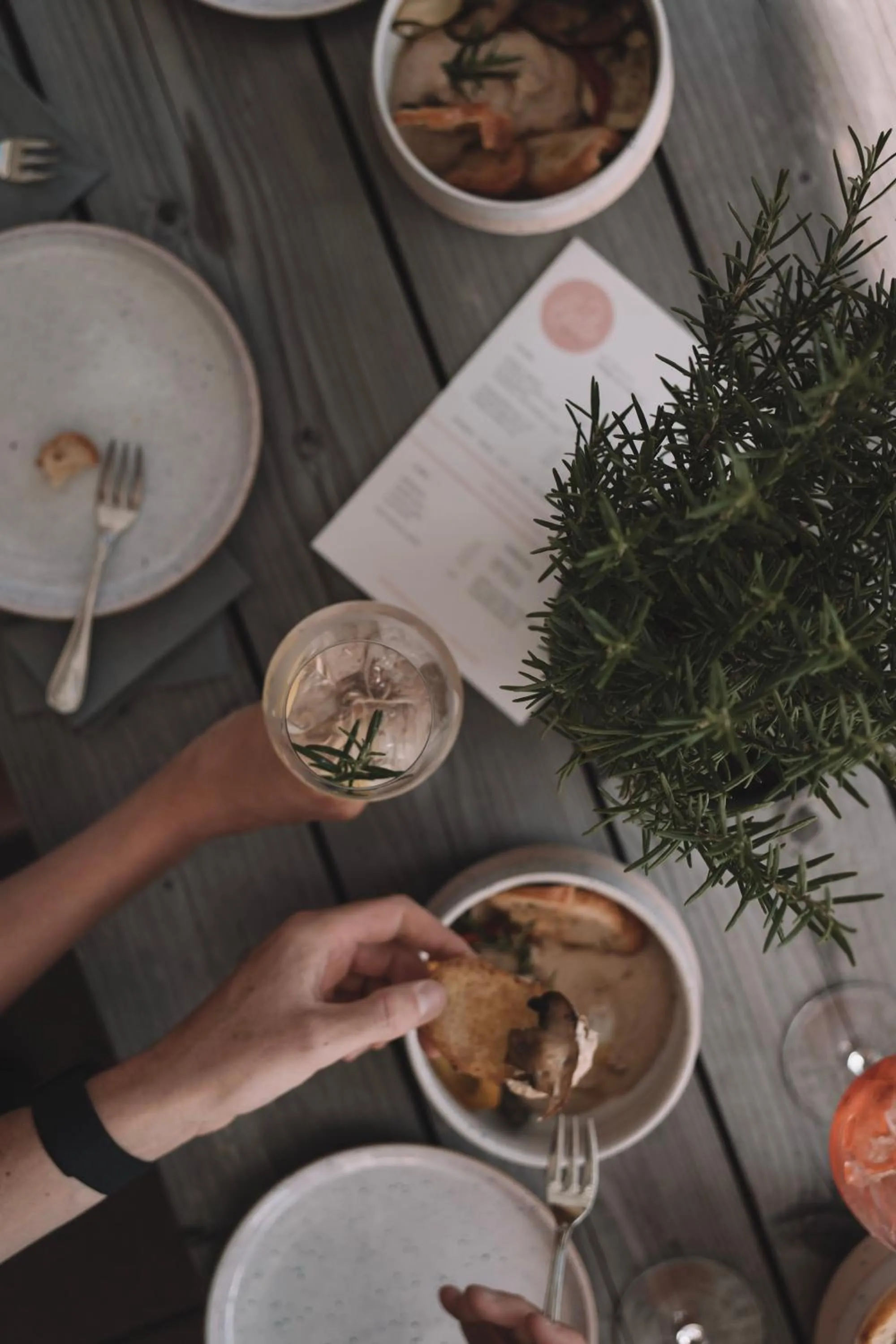 Restaurant/places to eat in LEDA AM ECK