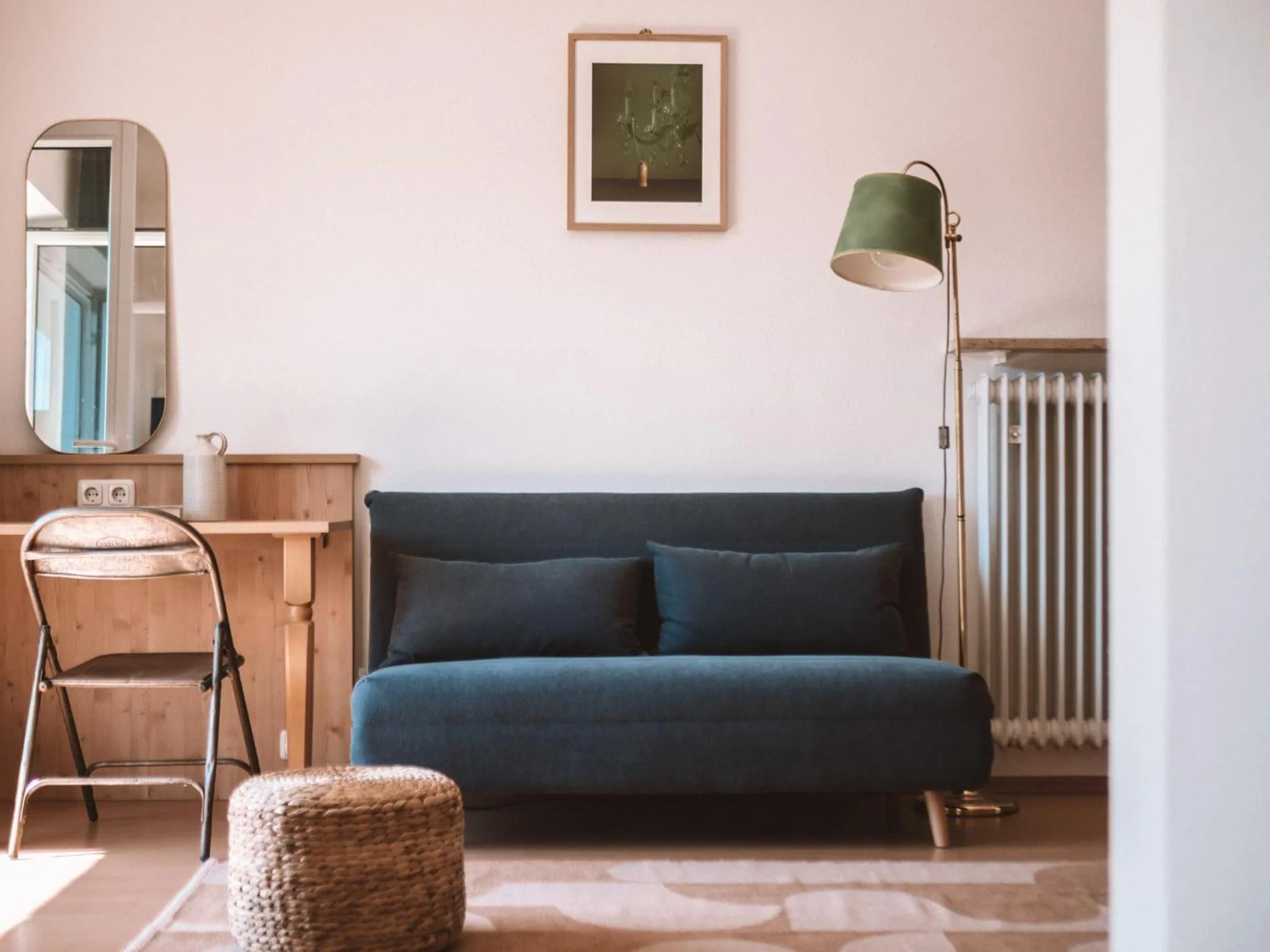 Photo of the whole room in LEDA AM ECK