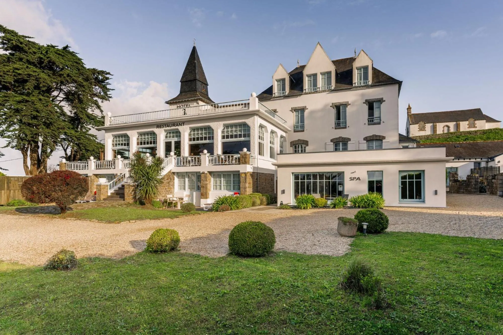 Property building in Hotel Restaurant Spa du Tumulus Carnac