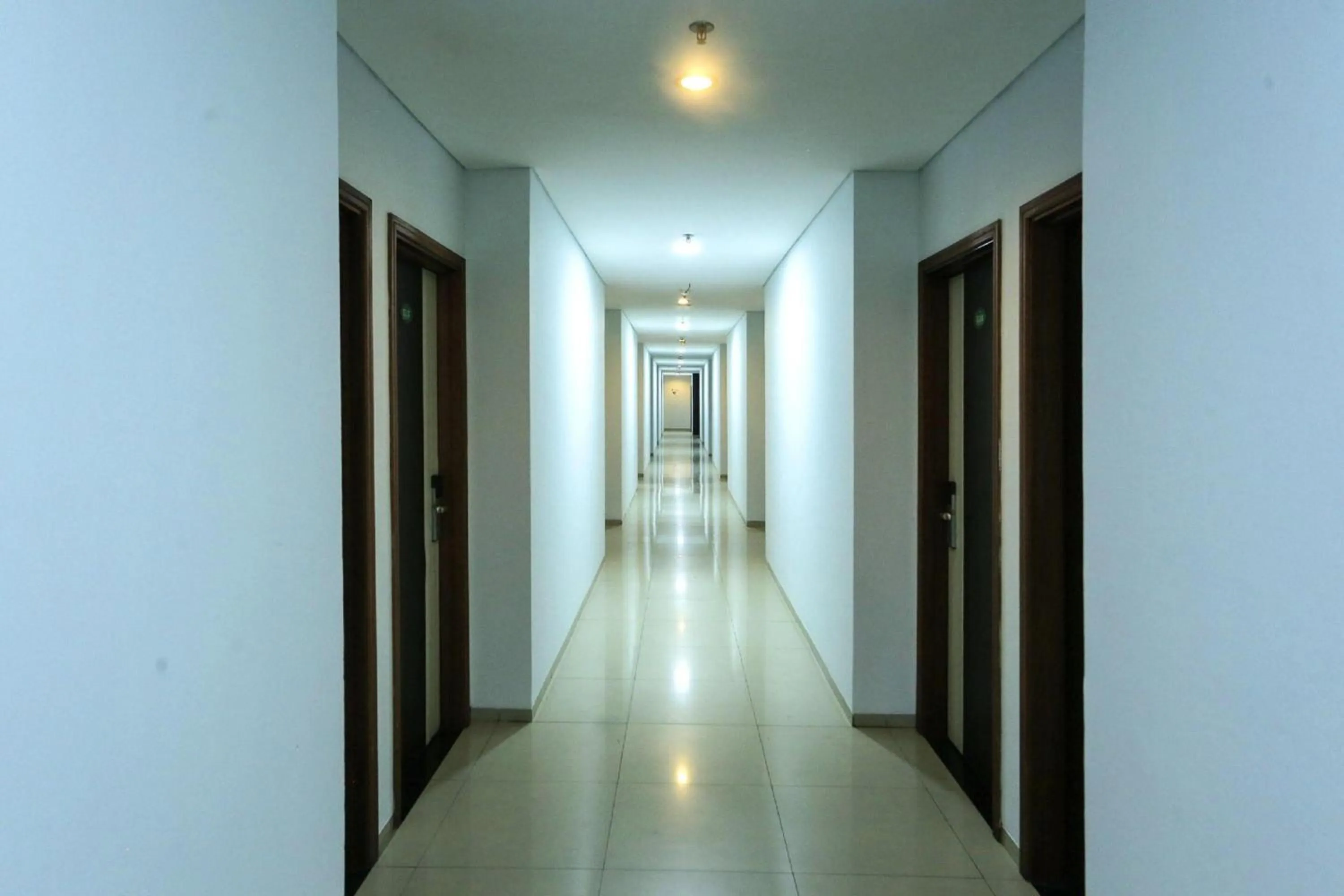 Lobby or reception in Super OYO Townhouse OAK Hotel Fiducia Pondok Gede