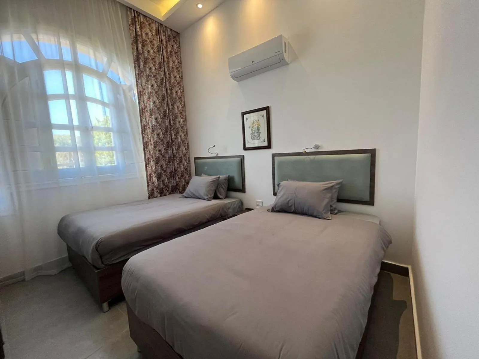 Golden Lake Marina Hotel